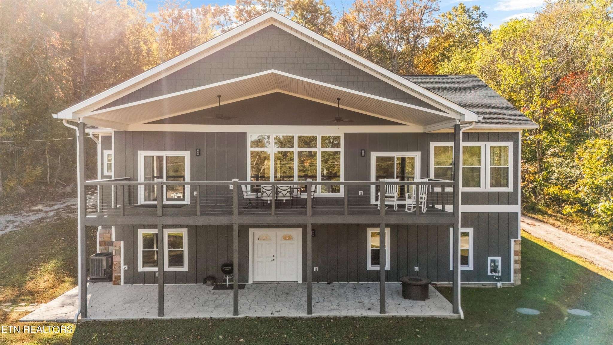 620 E Norris Point Rd, La Follette, TN 37766