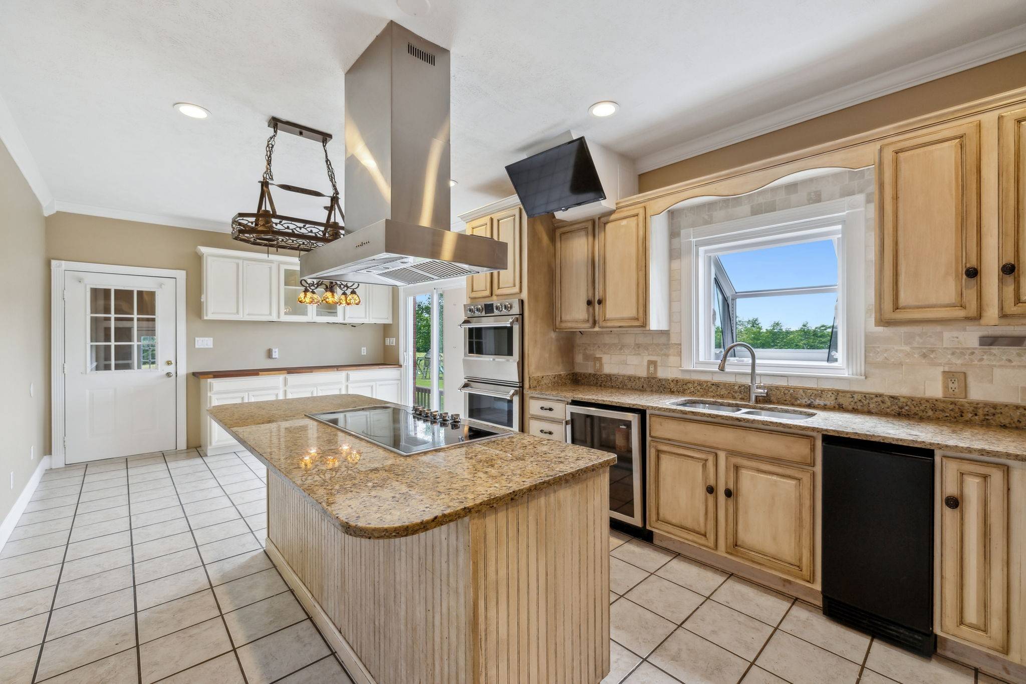 122 Windcrest Dr, Hohenwald, TN 38462