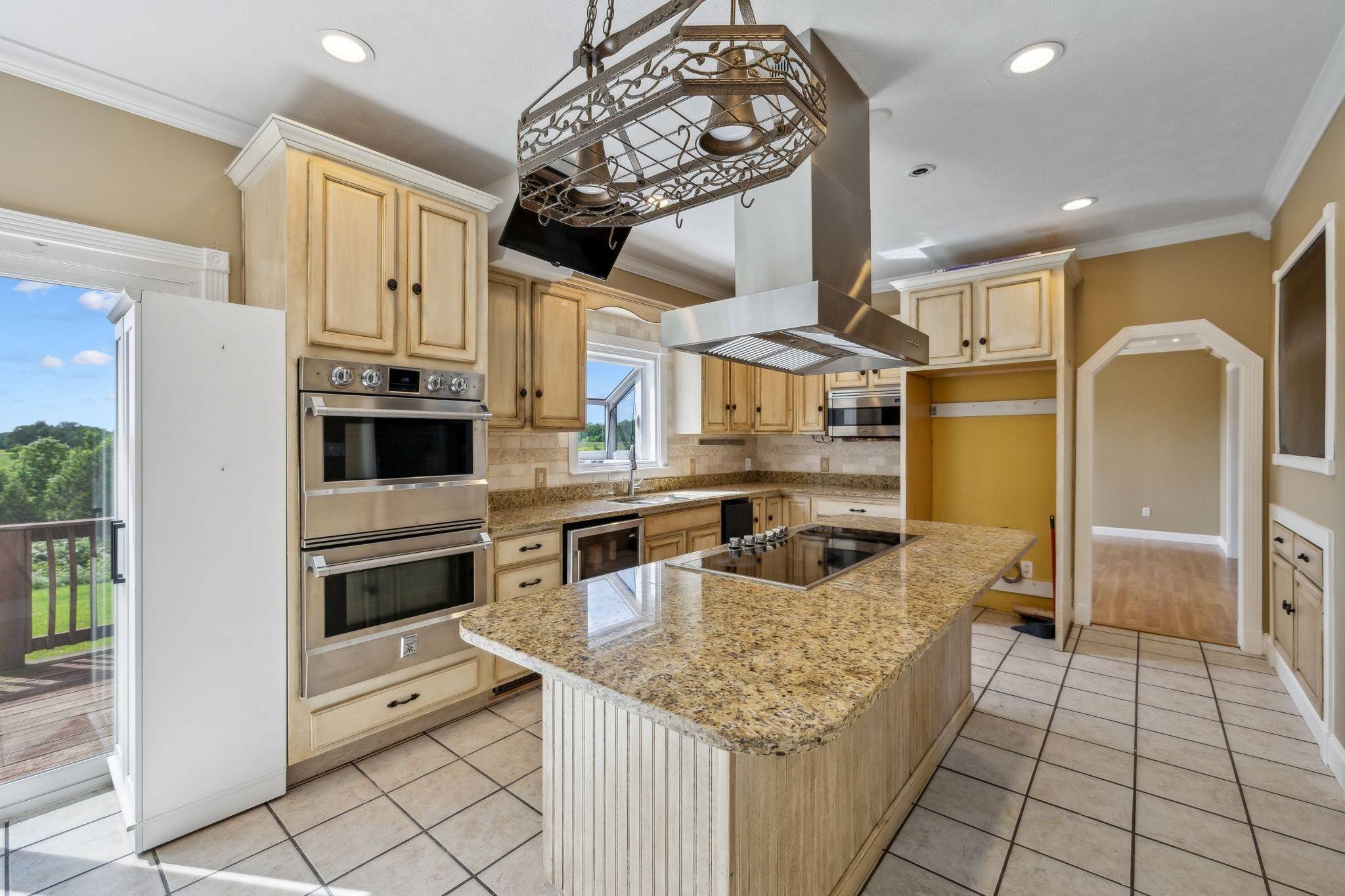 122 Windcrest Dr, Hohenwald, TN 38462