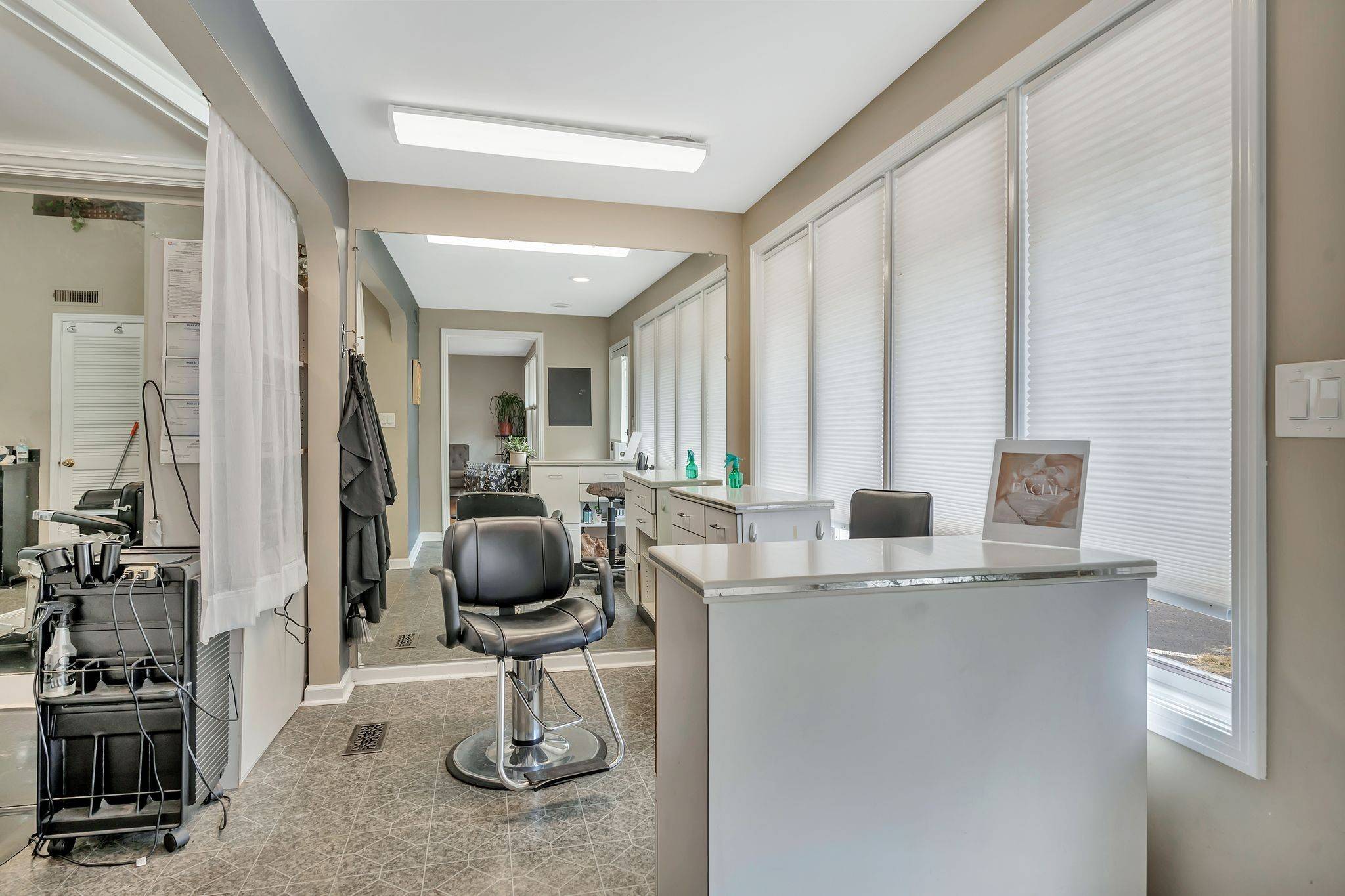2823 Columbine Pl, Nashville, TN 37204