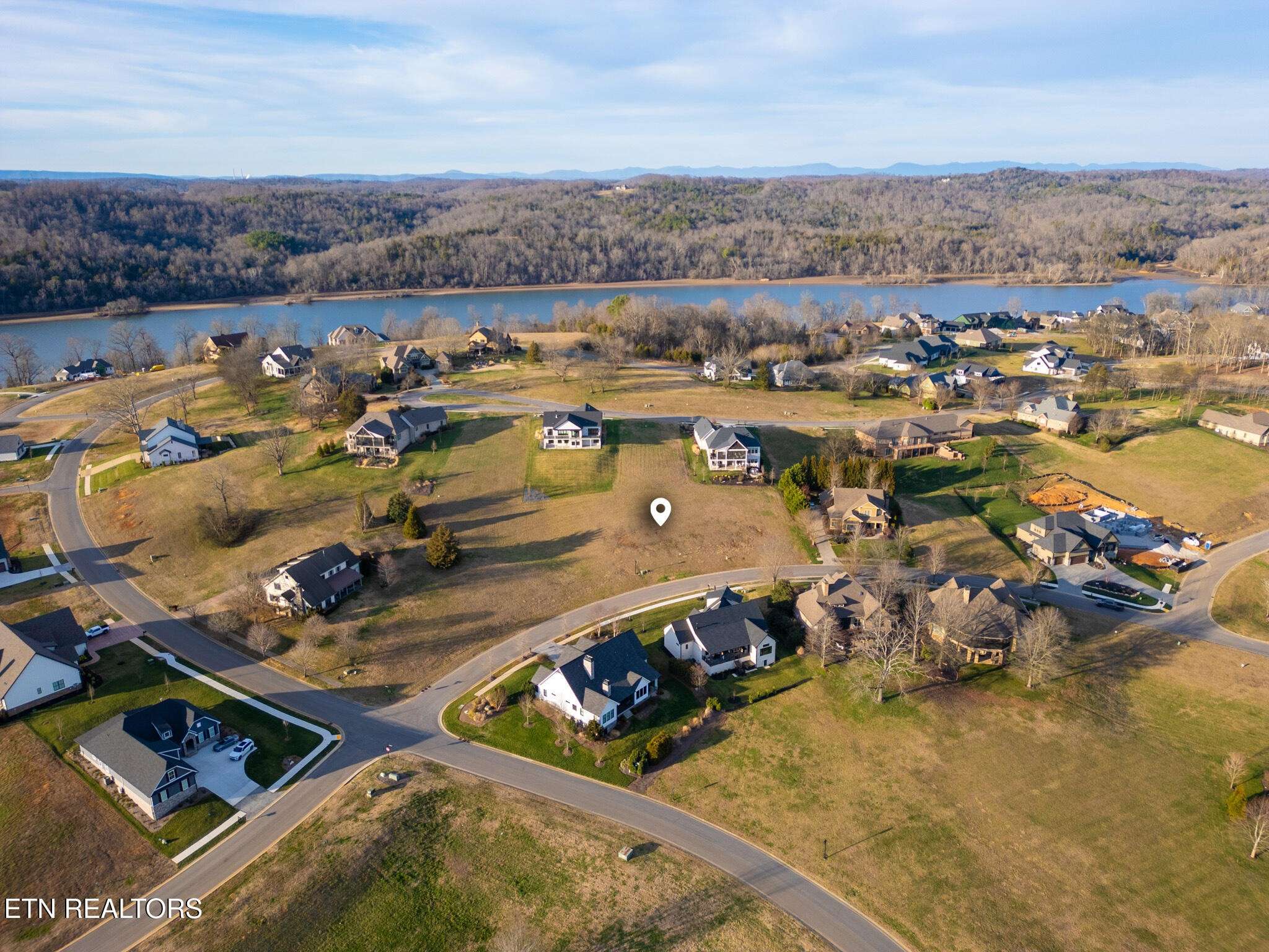 325 Chestnut Lane, Loudon, TN 37774