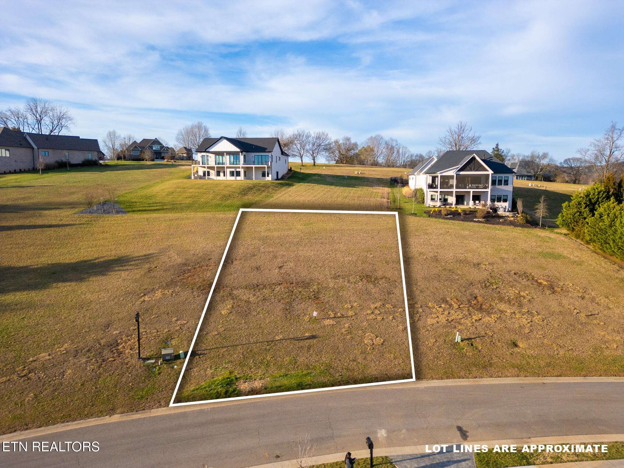 325 Chestnut Lane, Loudon, TN 37774