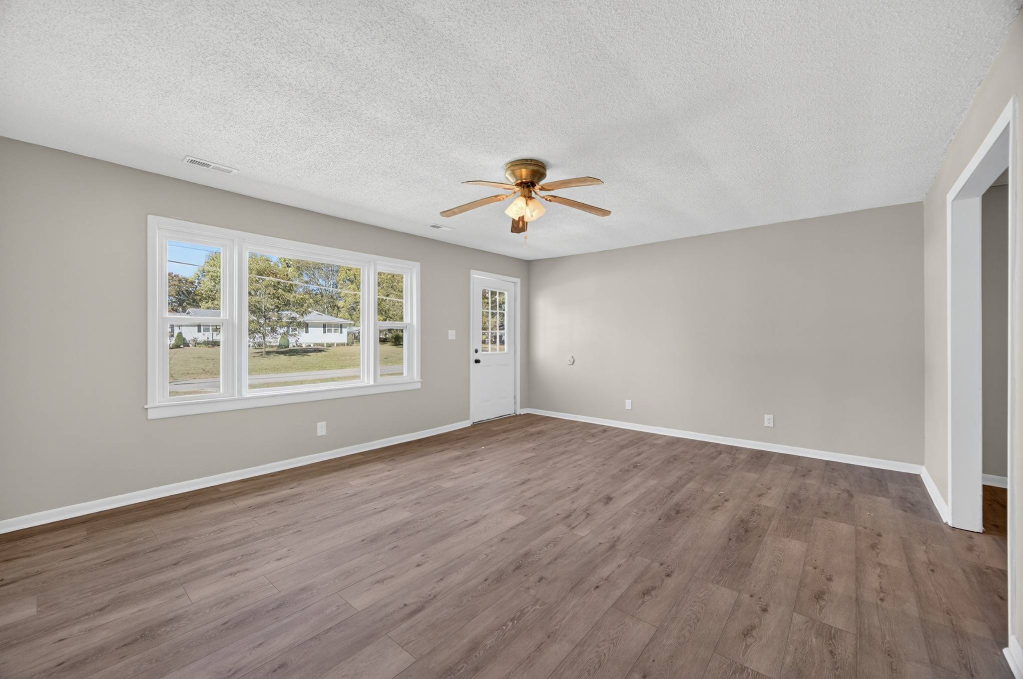 34 S Lincoln Rd, Fayetteville, TN 37334