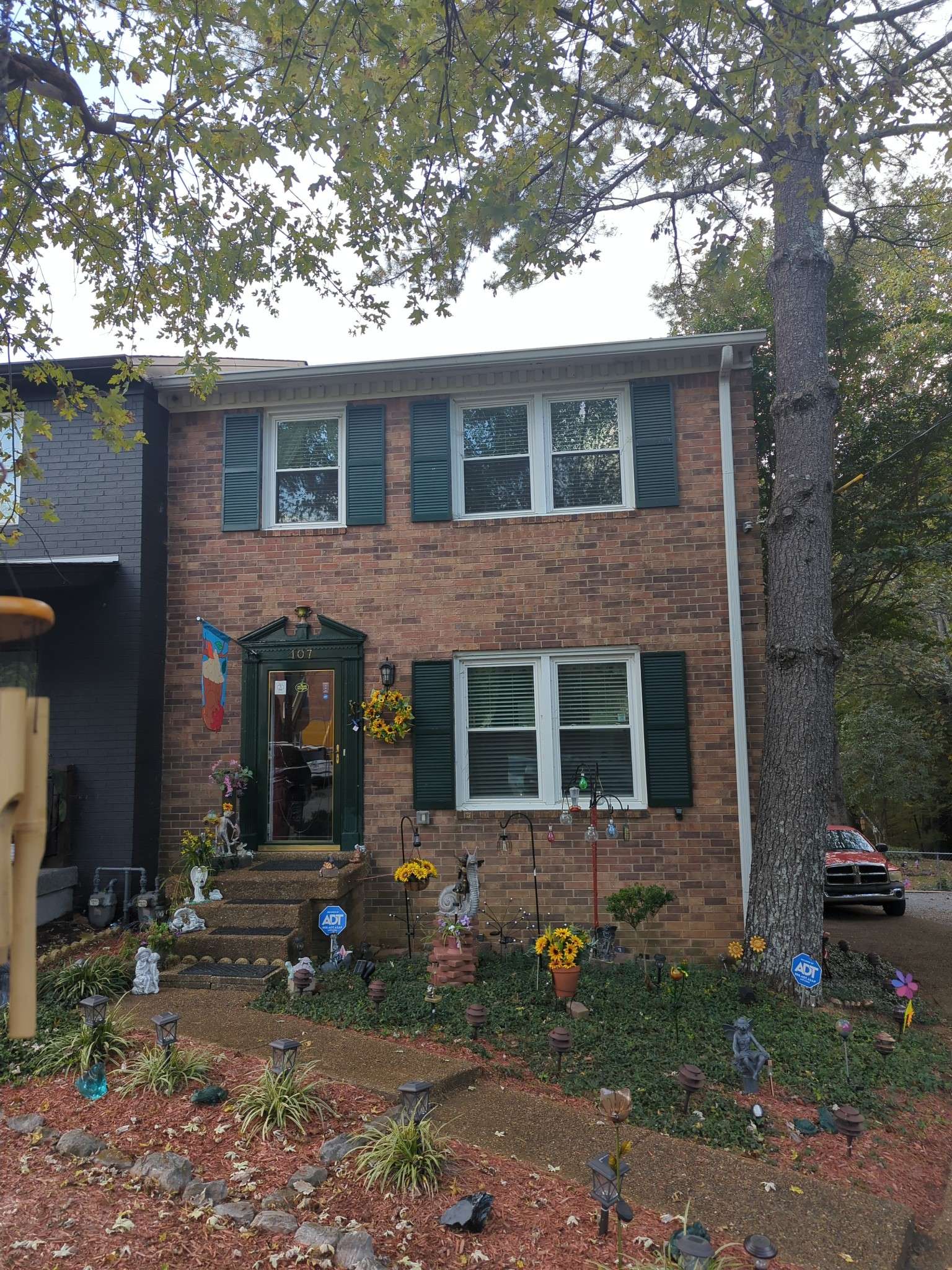 107 Woodcraft Ct, Nashville, TN 37214