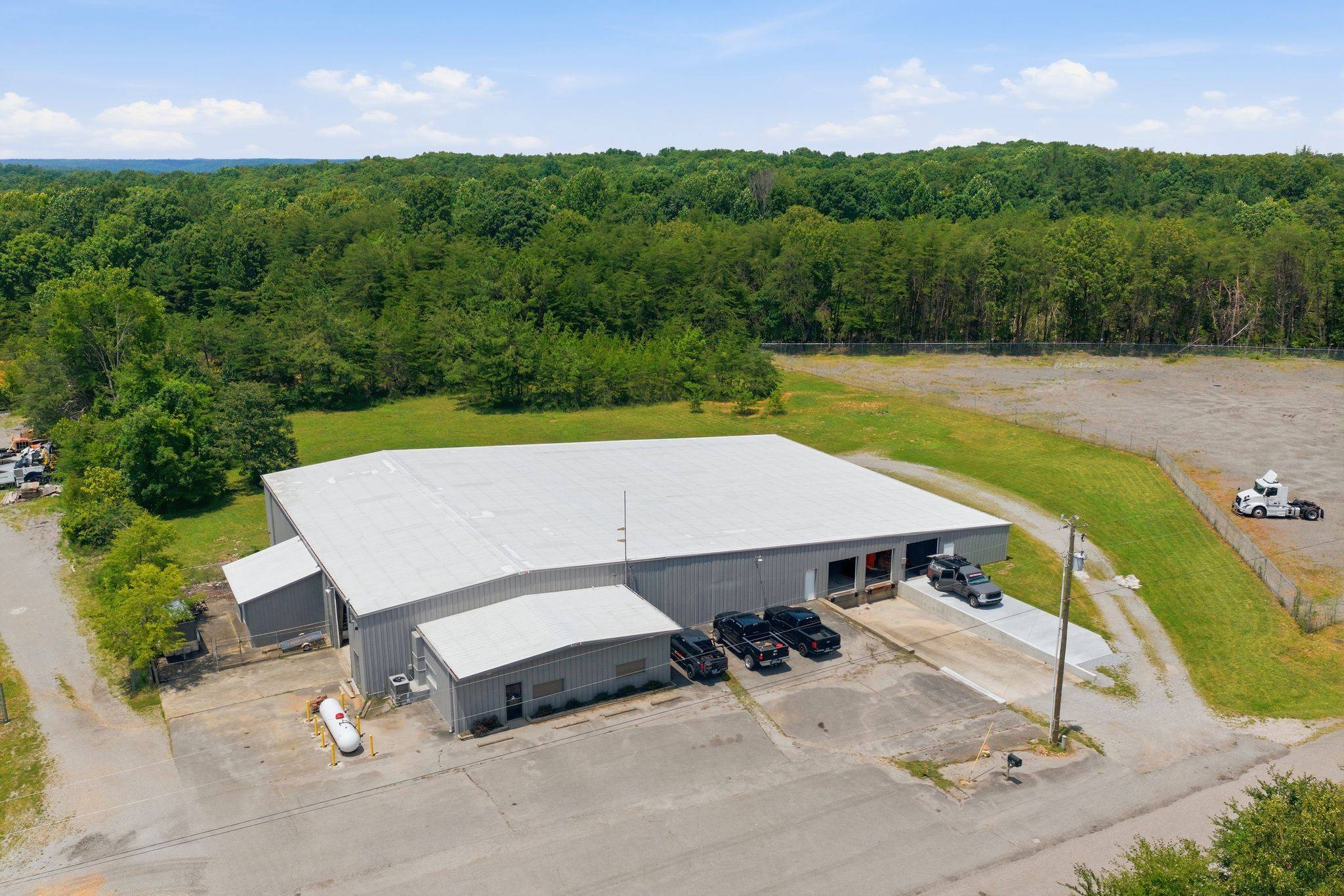 7612 Drag Strip Rd, Fairview, TN 37062