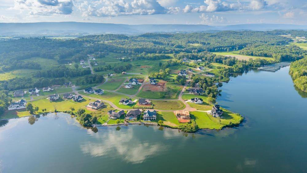 290 Edgewater Way, Jasper, TN 37347