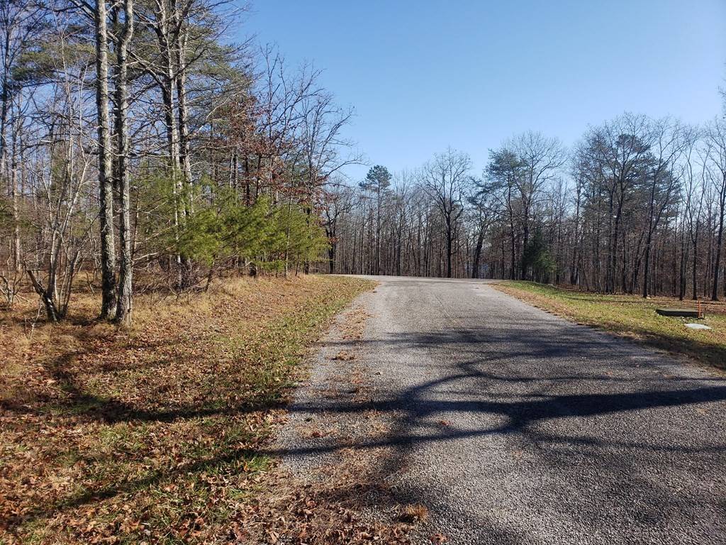44 Hemlock Ln, Spencer, TN 38585