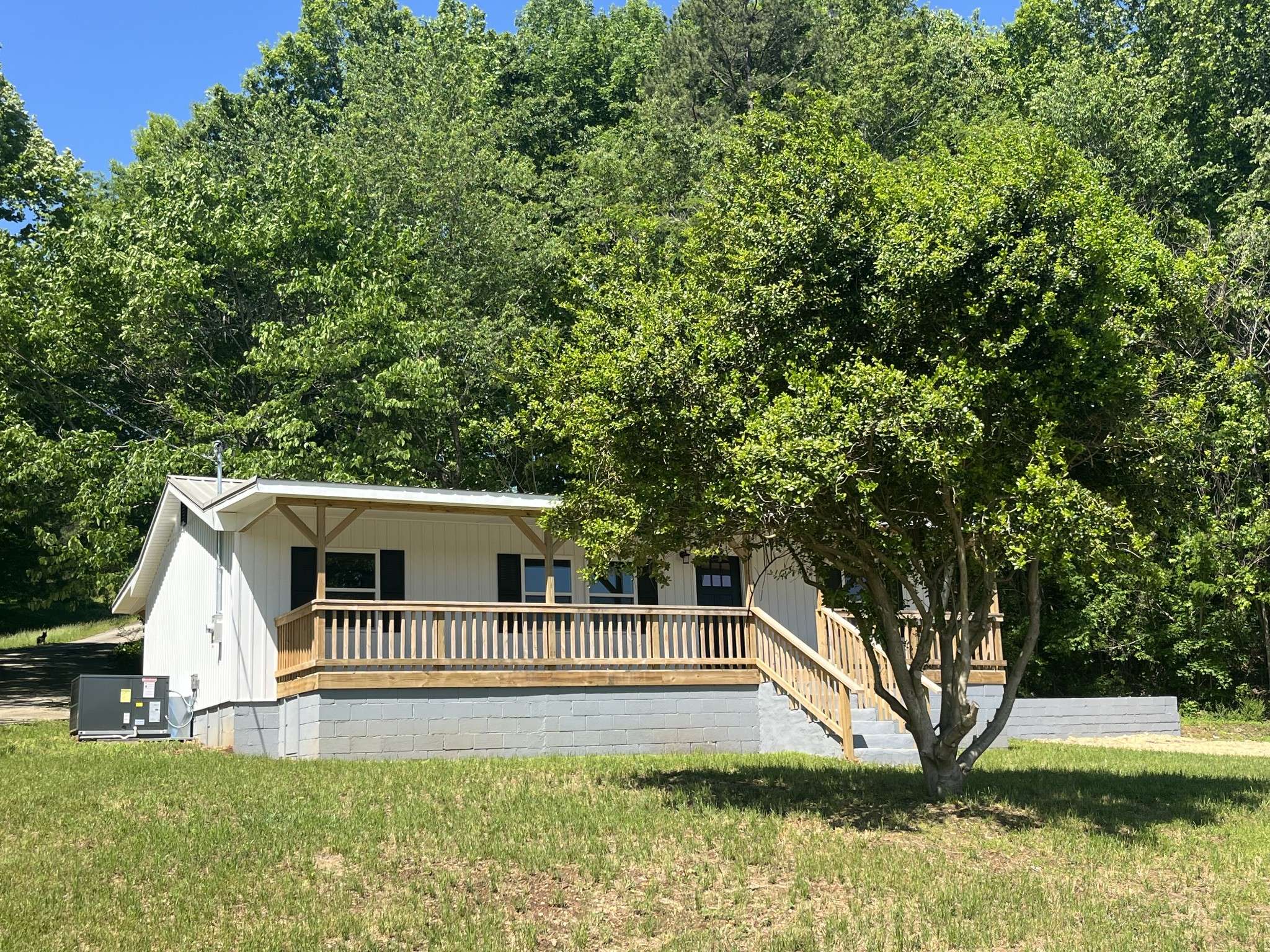 5790 Middle Cypress Rd, Iron City, TN 38463
