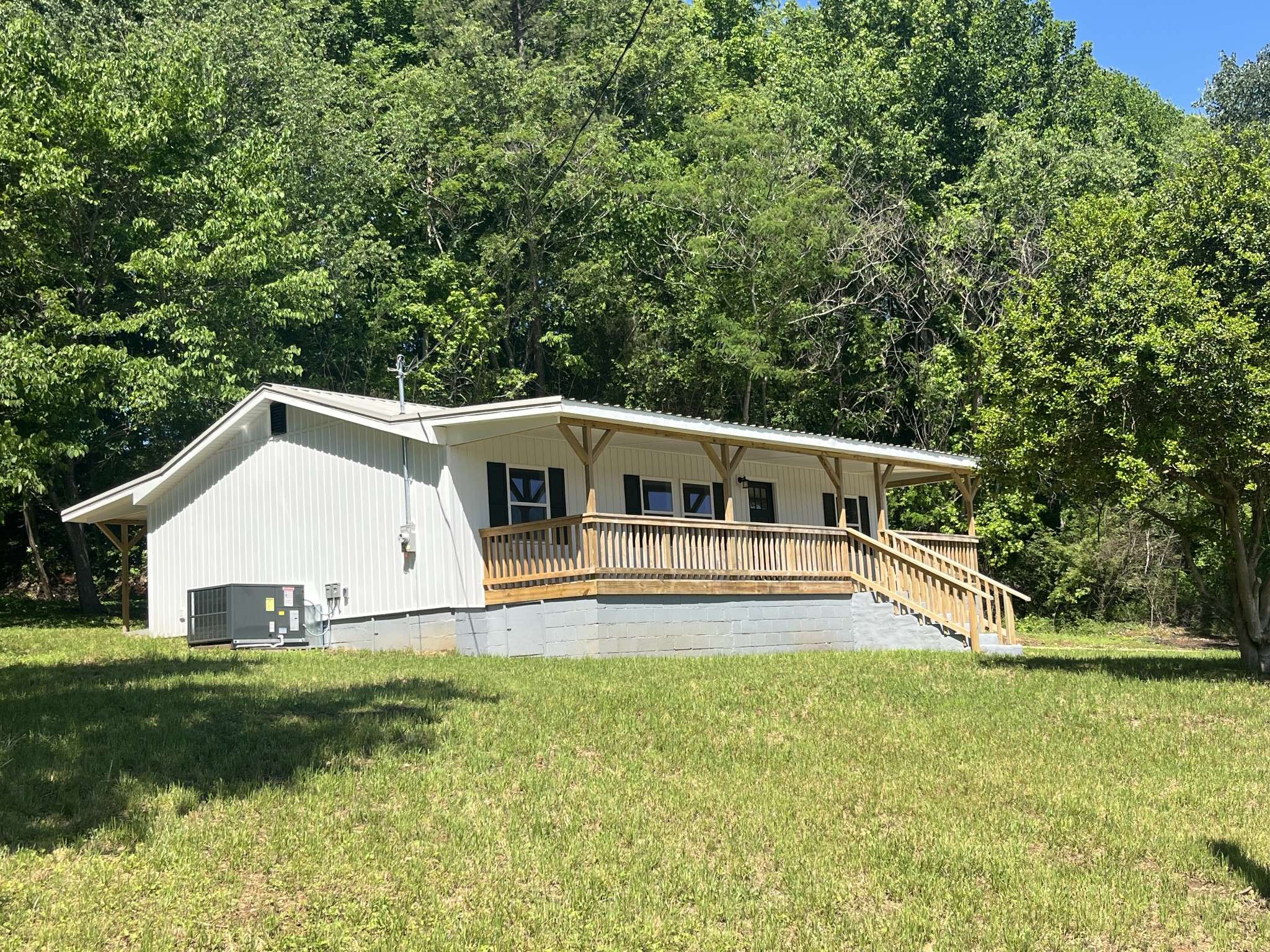 5790 Middle Cypress Rd, Iron City, TN 38463