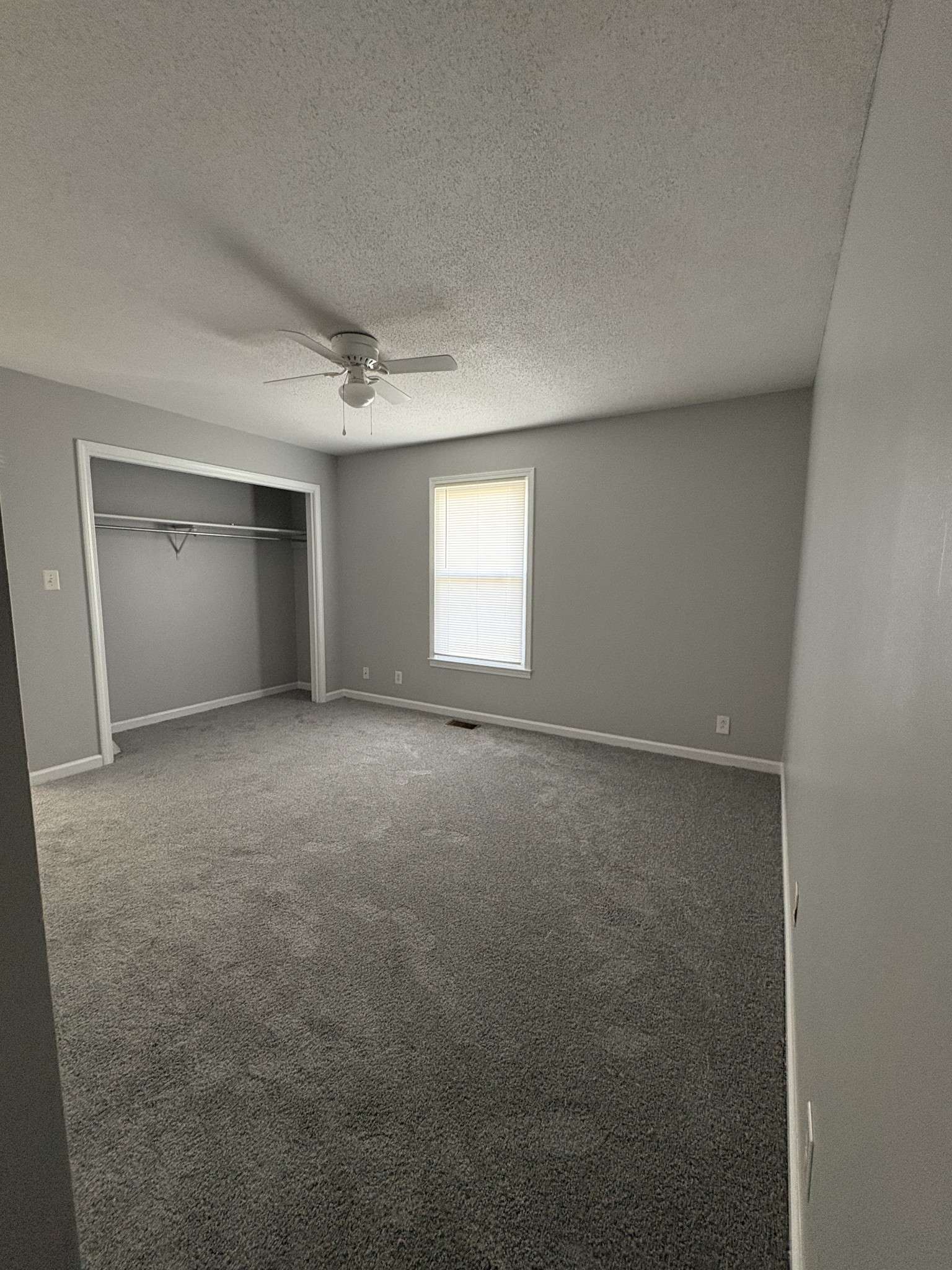 1494 Sunshine Dr, Clarksville, TN 37042