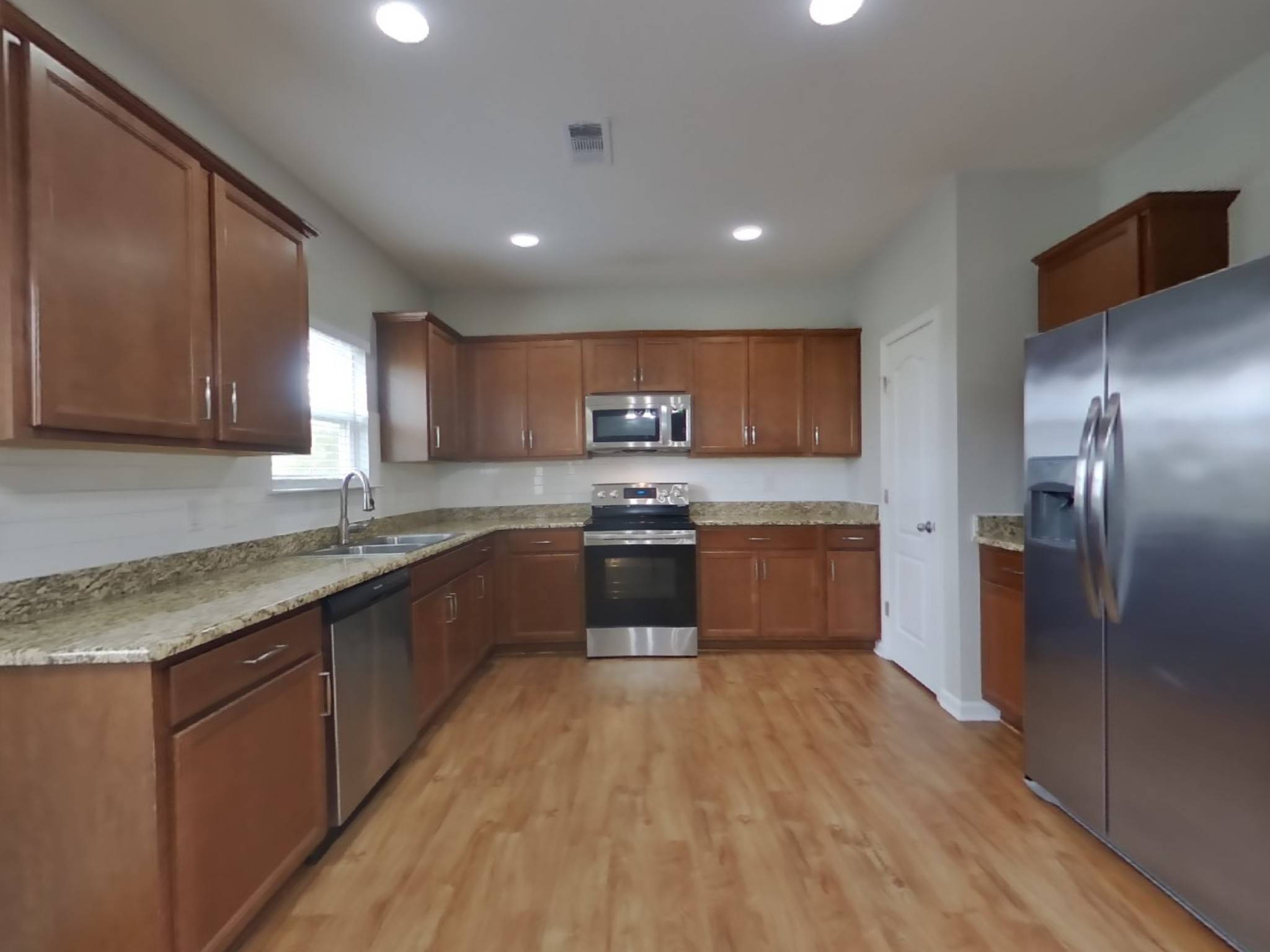 2245 Bee Hive Dr, Columbia, TN 38401