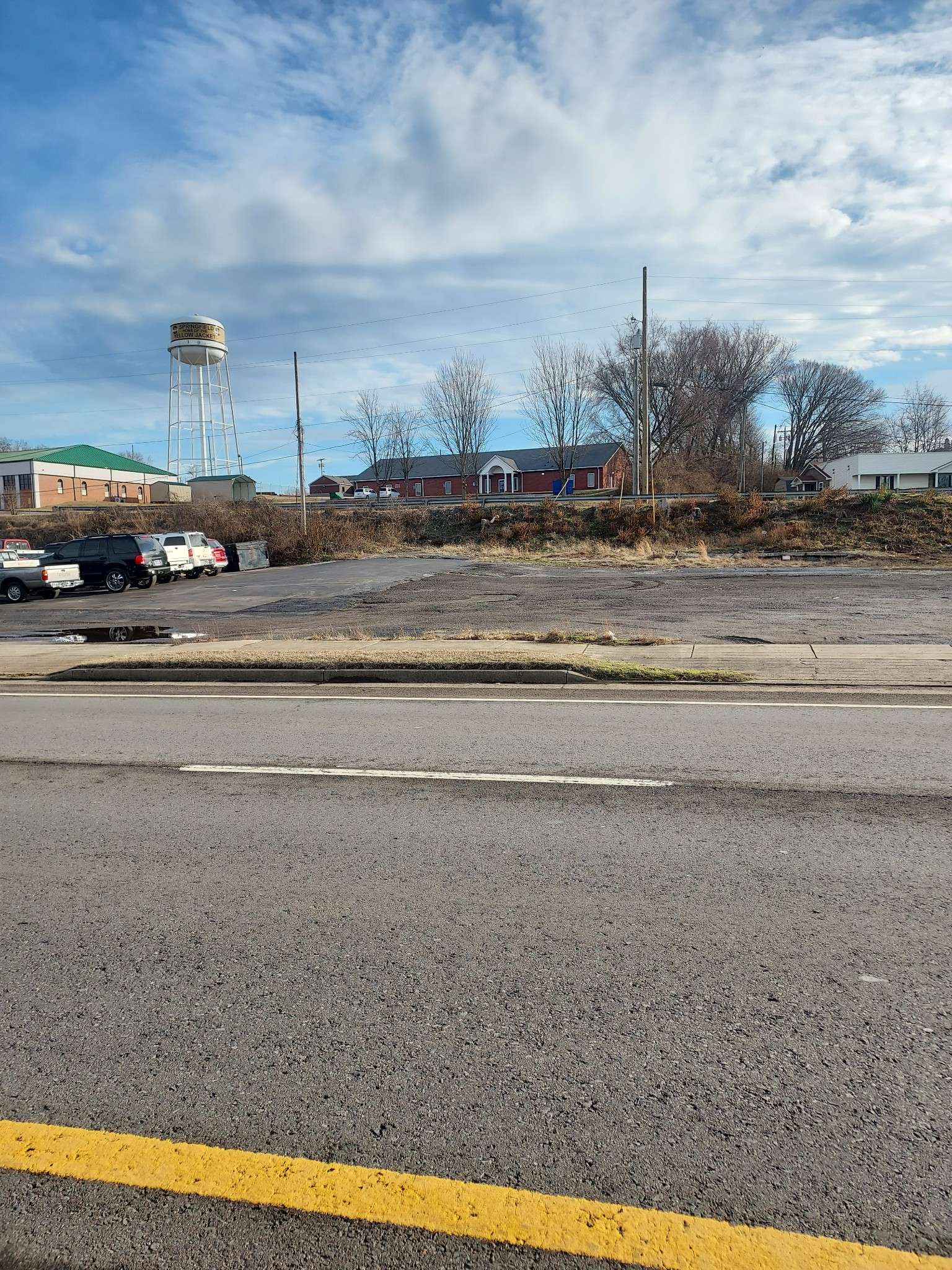900B Memorial Blvd, Springfield, TN 37172