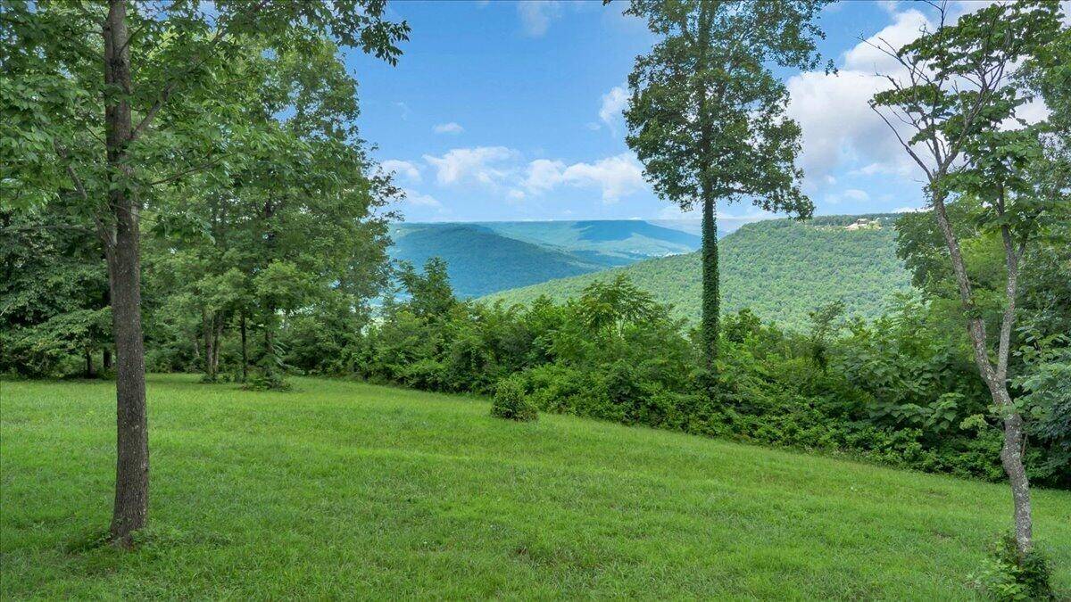 725 Sunset Circle, Jasper, TN 37347