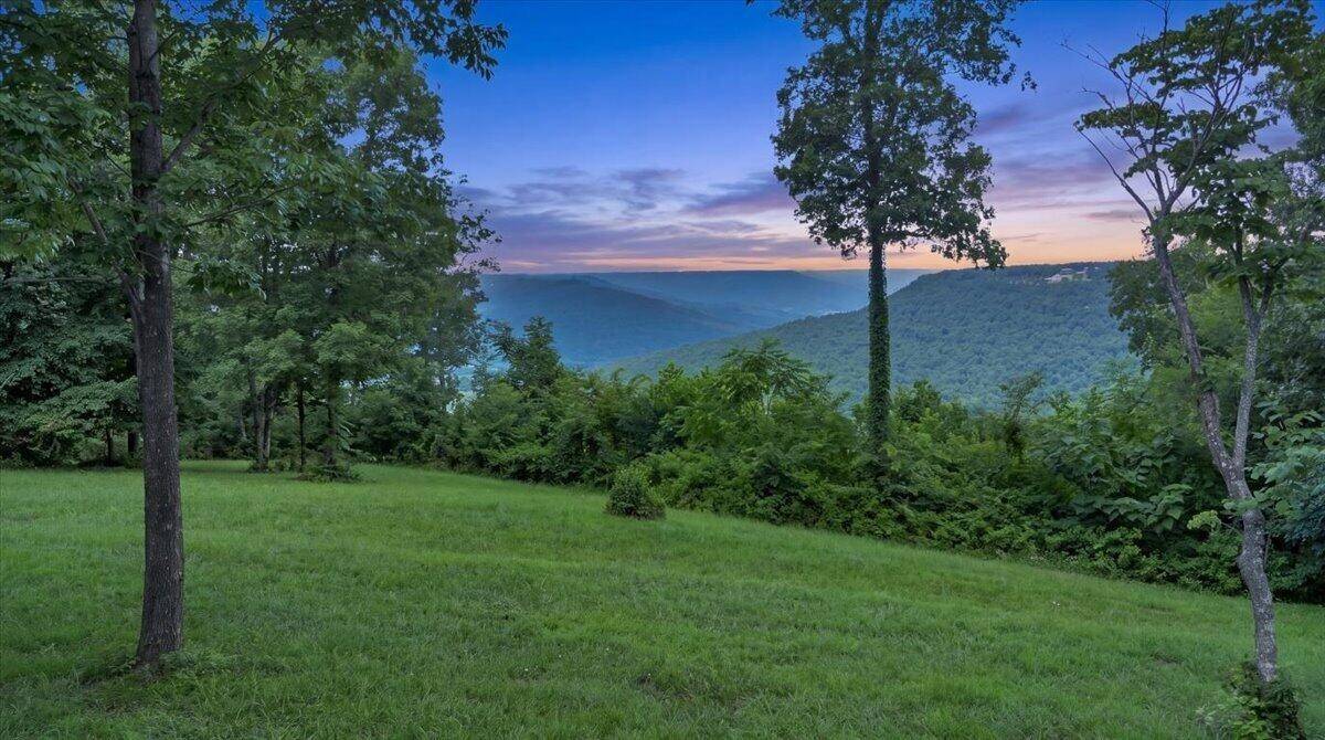 725 Sunset Circle, Jasper, TN 37347