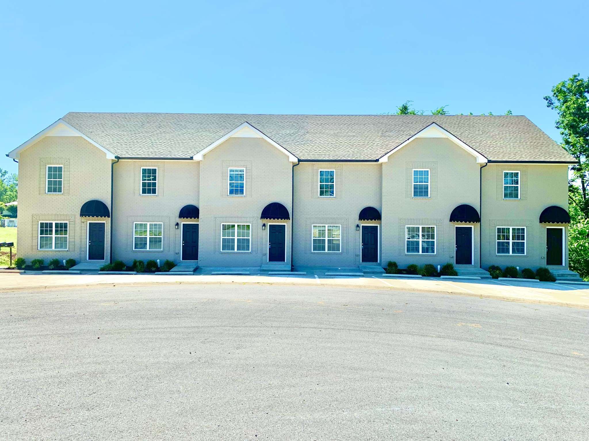 2090 Tynewood Dr, Clarksville, TN 37042