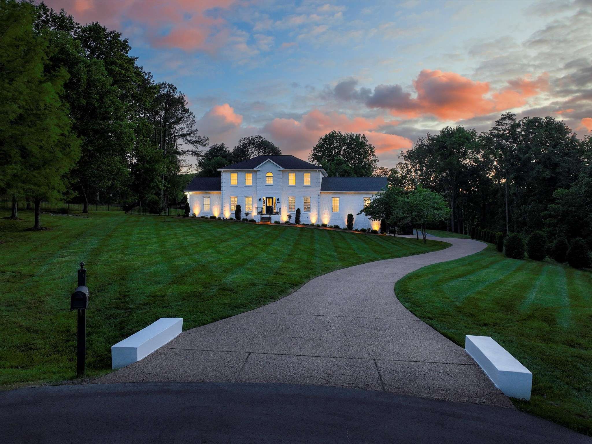 2207 Oakwood Ct, Franklin, TN 37064