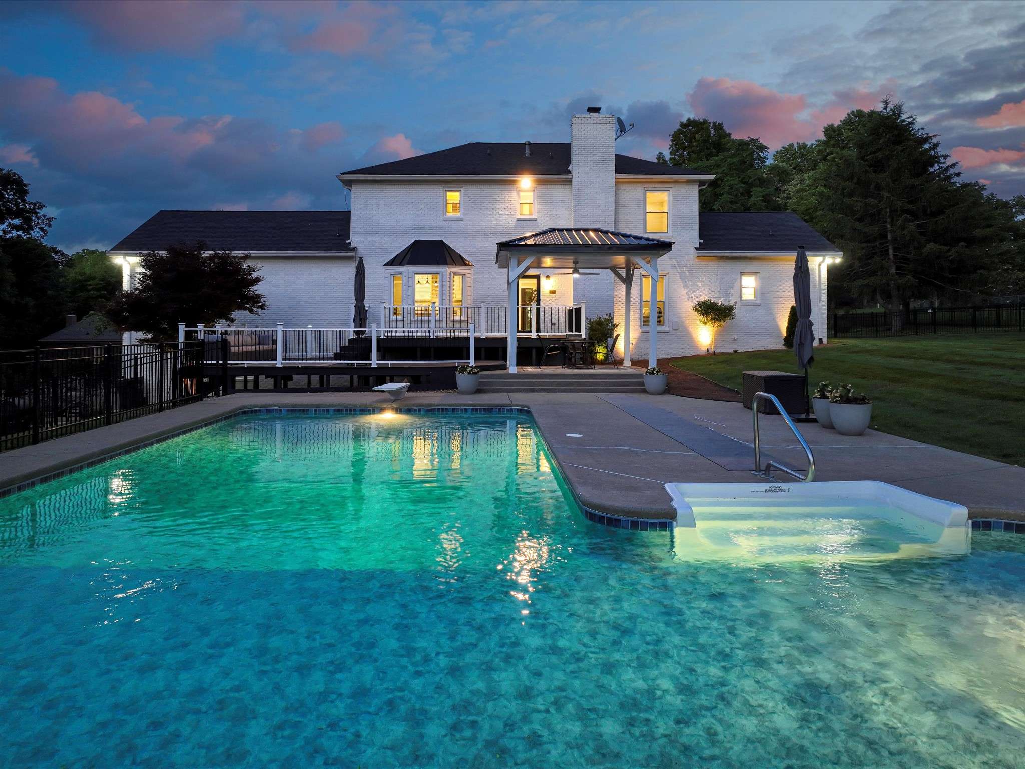 2207 Oakwood Ct, Franklin, TN 37064