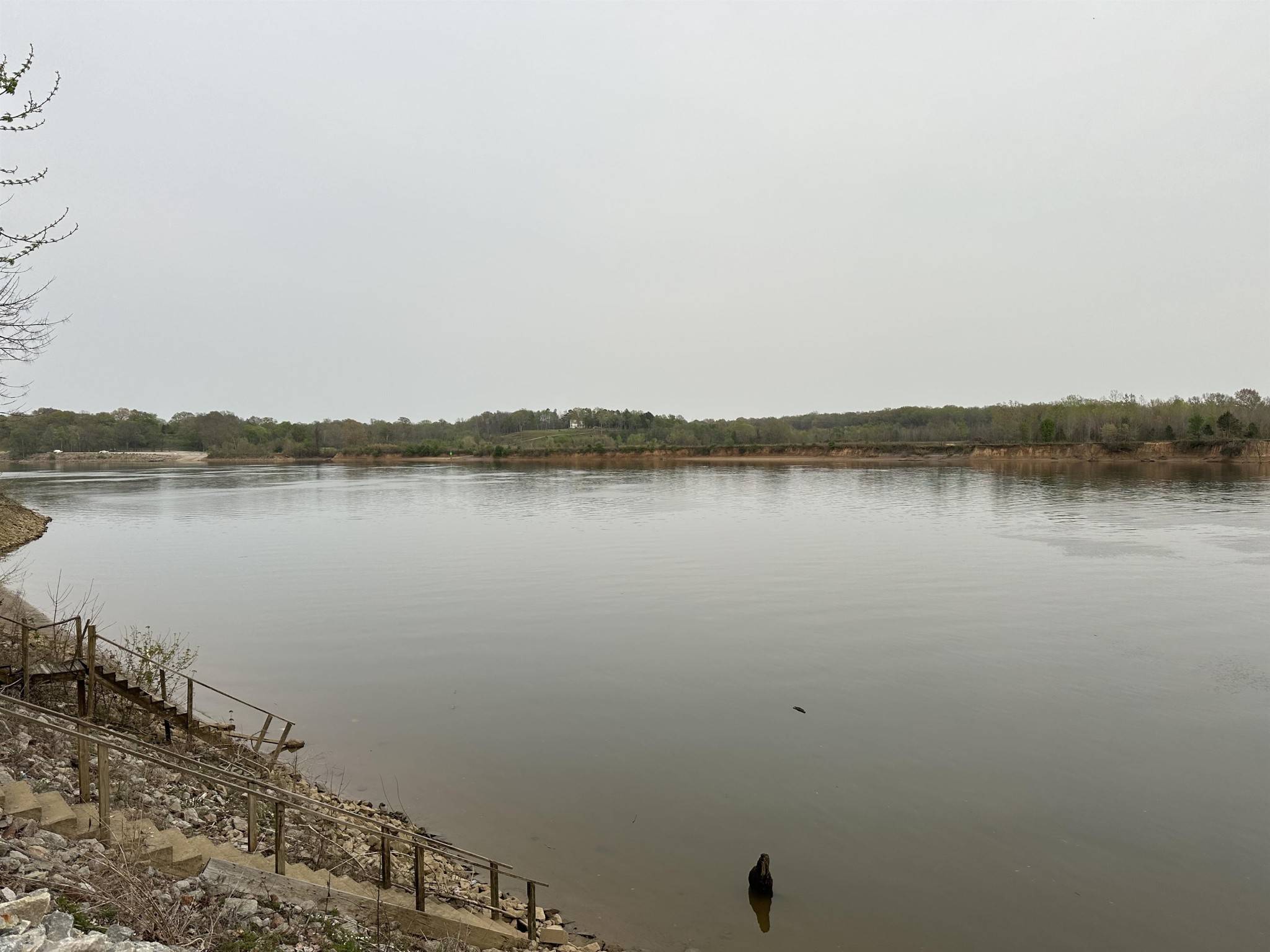 2700 CATFISH LN, Crump, TN 38327