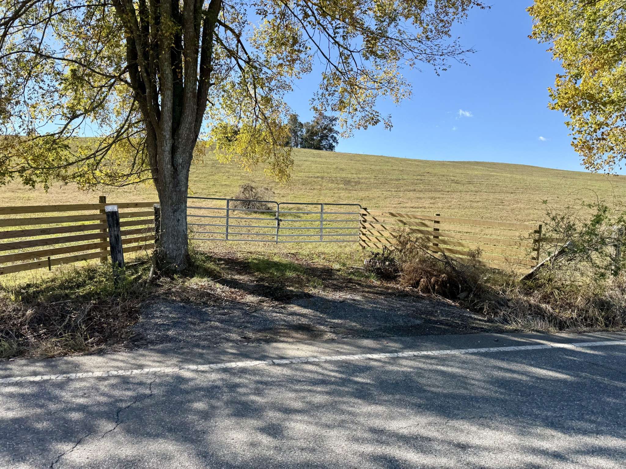 2 Henryville Rd, Summertown, TN 38483