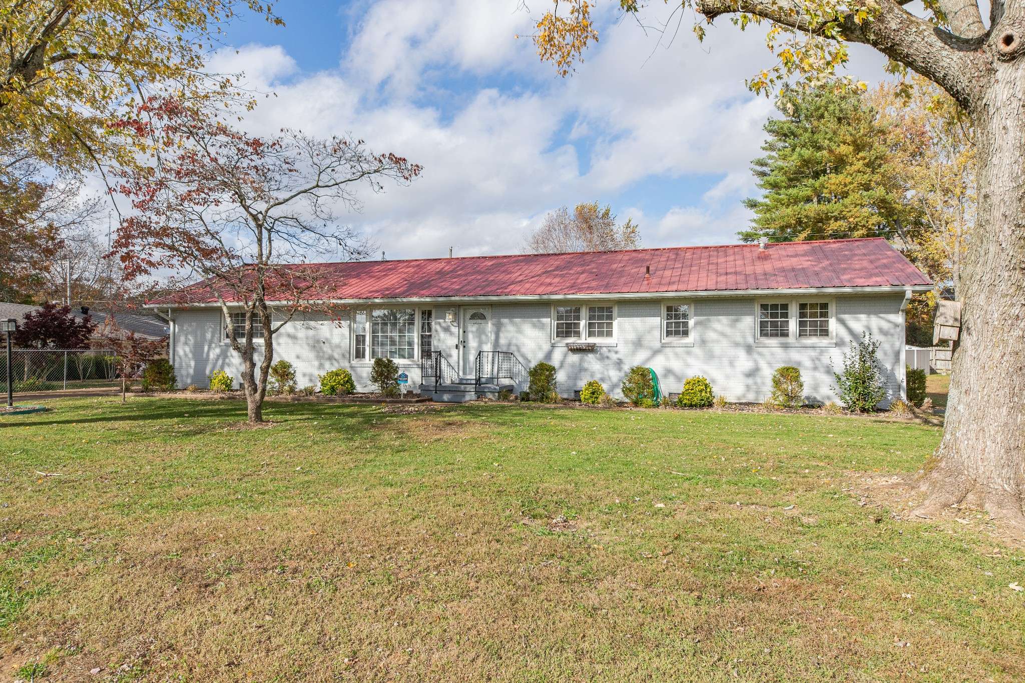 502 9th St, Lawrenceburg, TN 38464