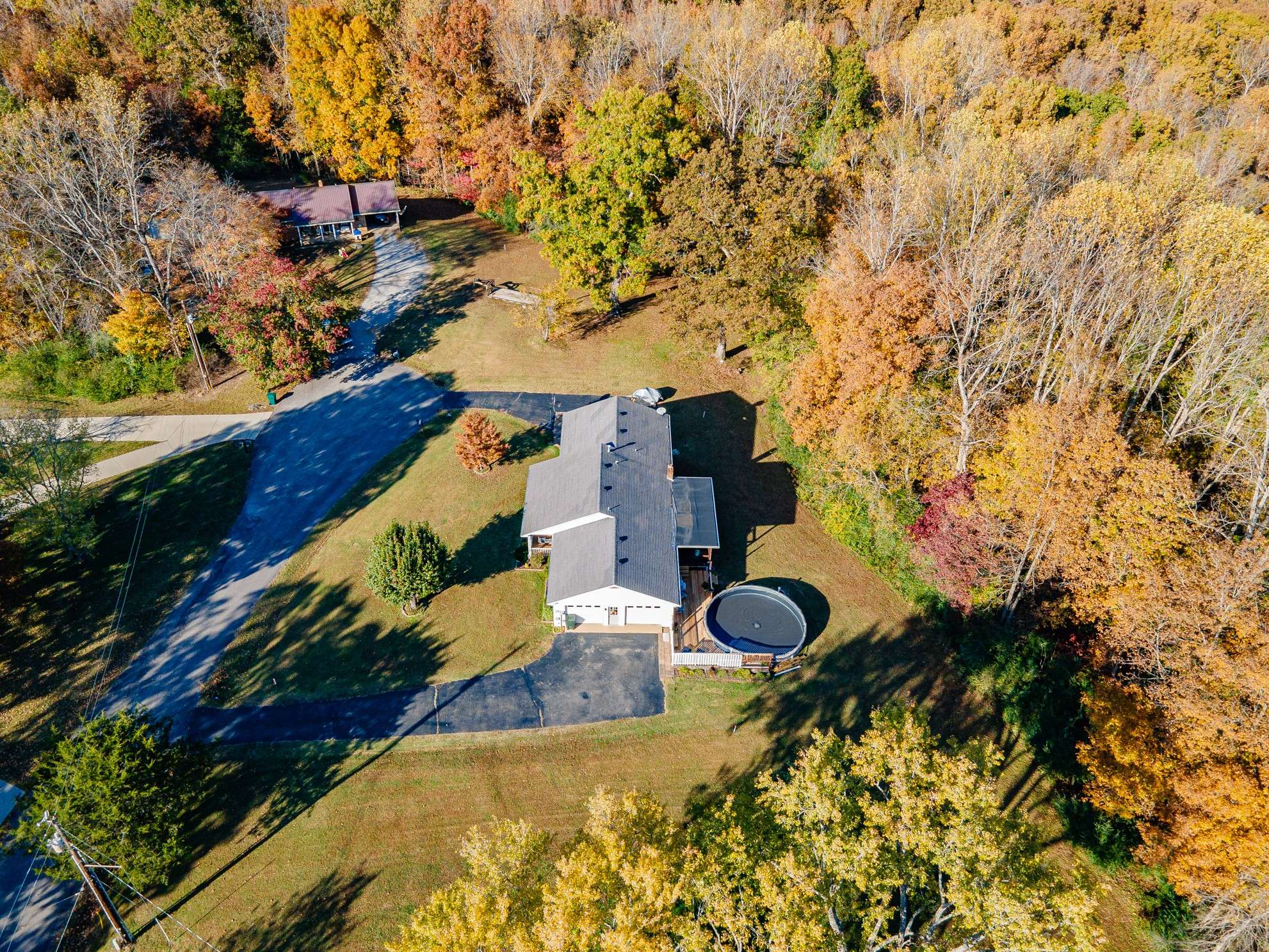 2862 Hillcrest Dr, Centerville, TN 37033