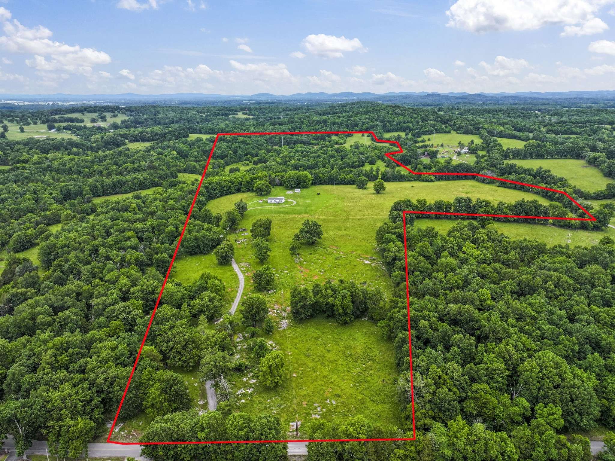 439 Philippi Road, Wartrace, TN 37183