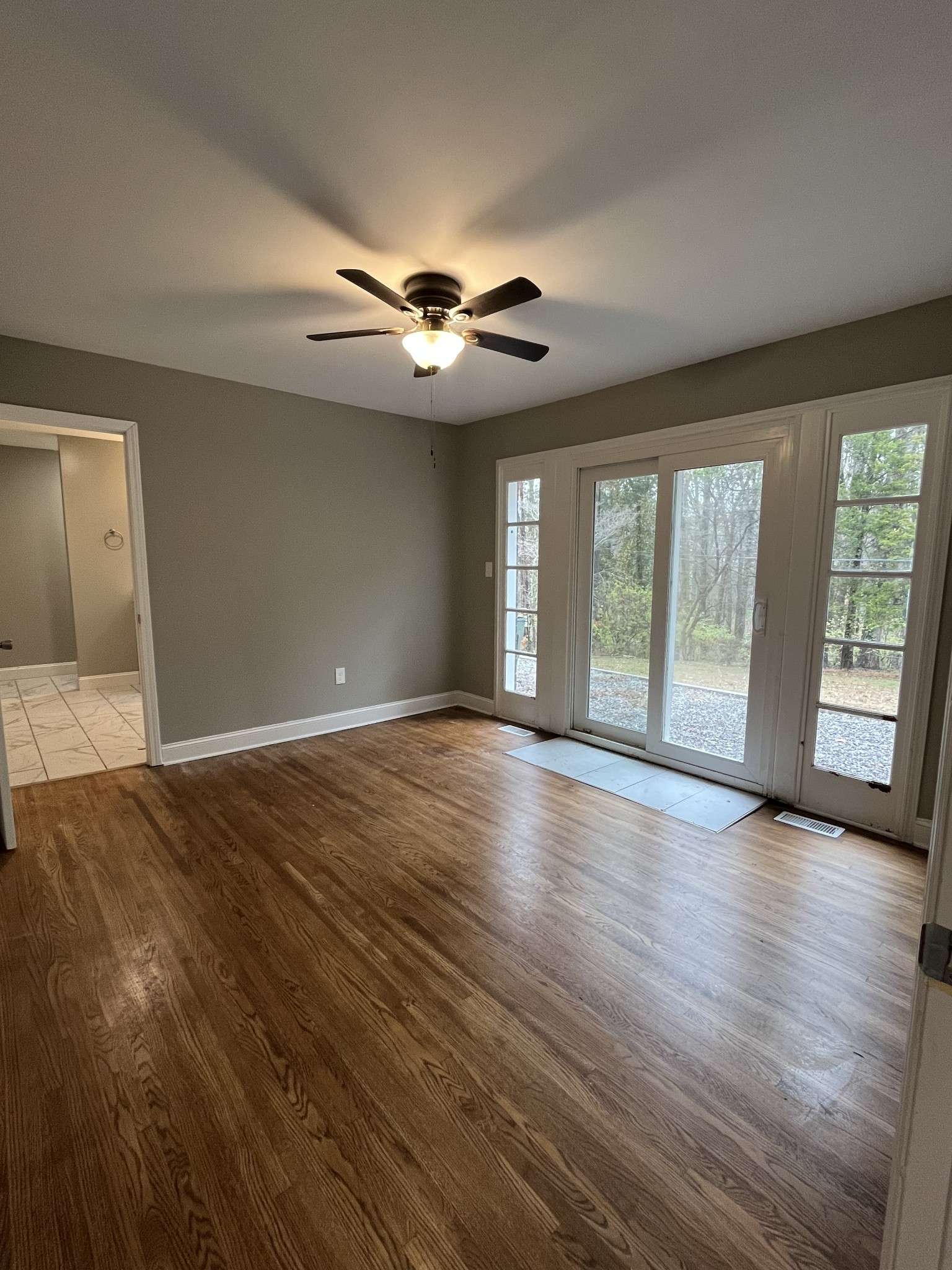 1690 Valley Rd, Clarksville, TN 37043