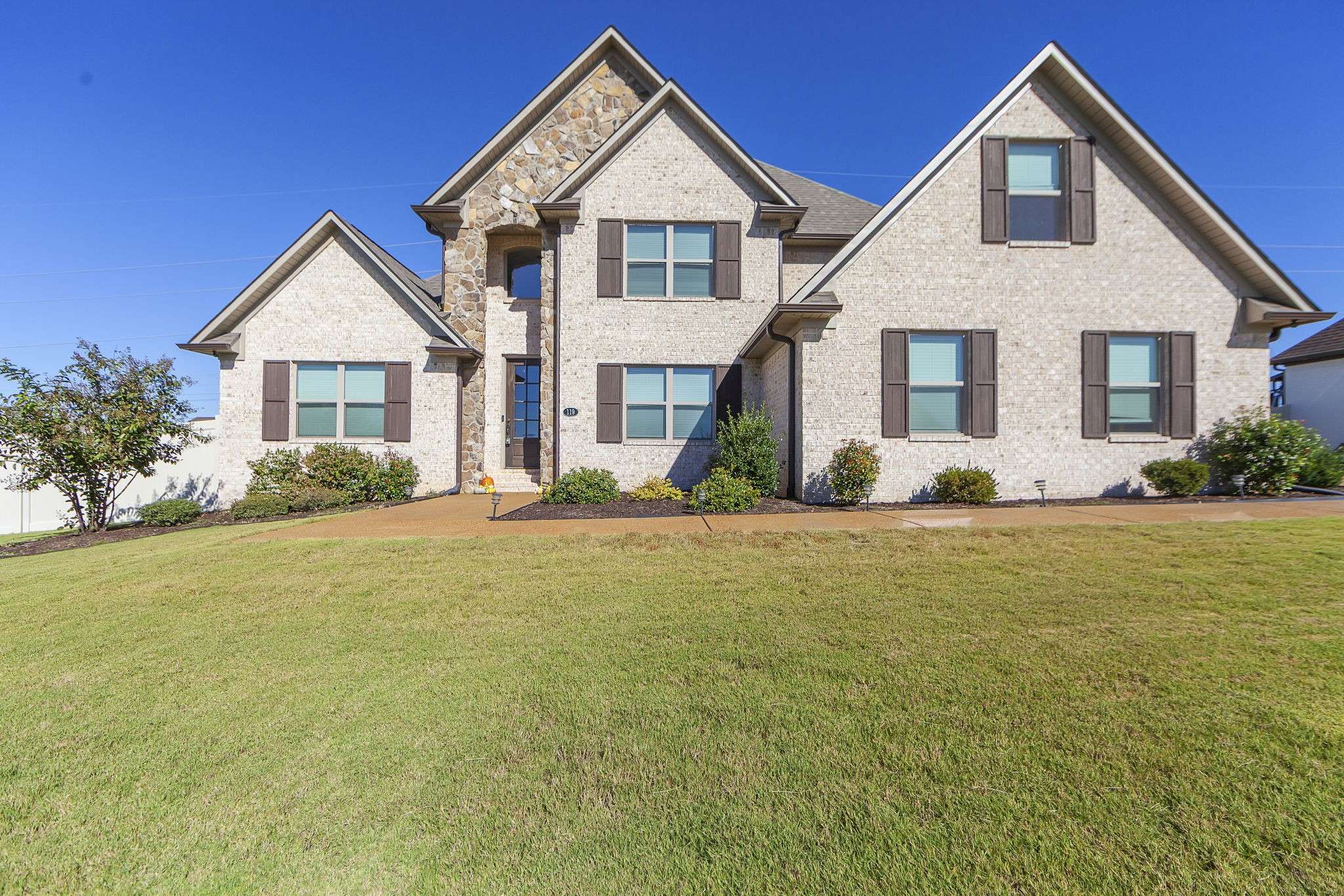 119 Providence Dr, Medina, TN 38355