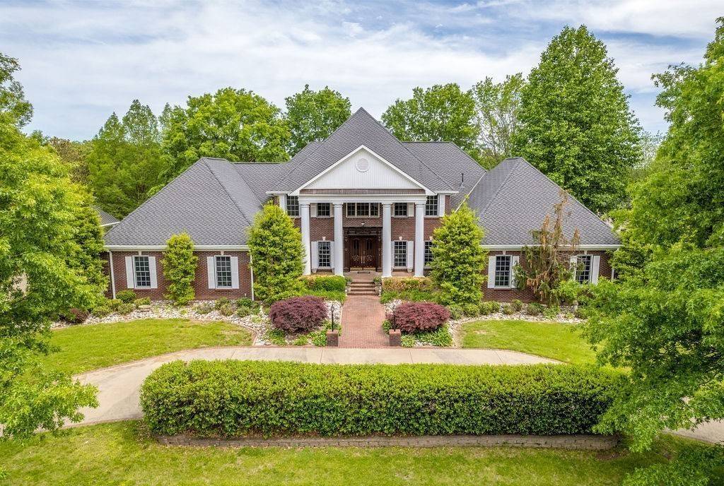 2081 Mossy Oak Cir, Clarksville, TN 37043