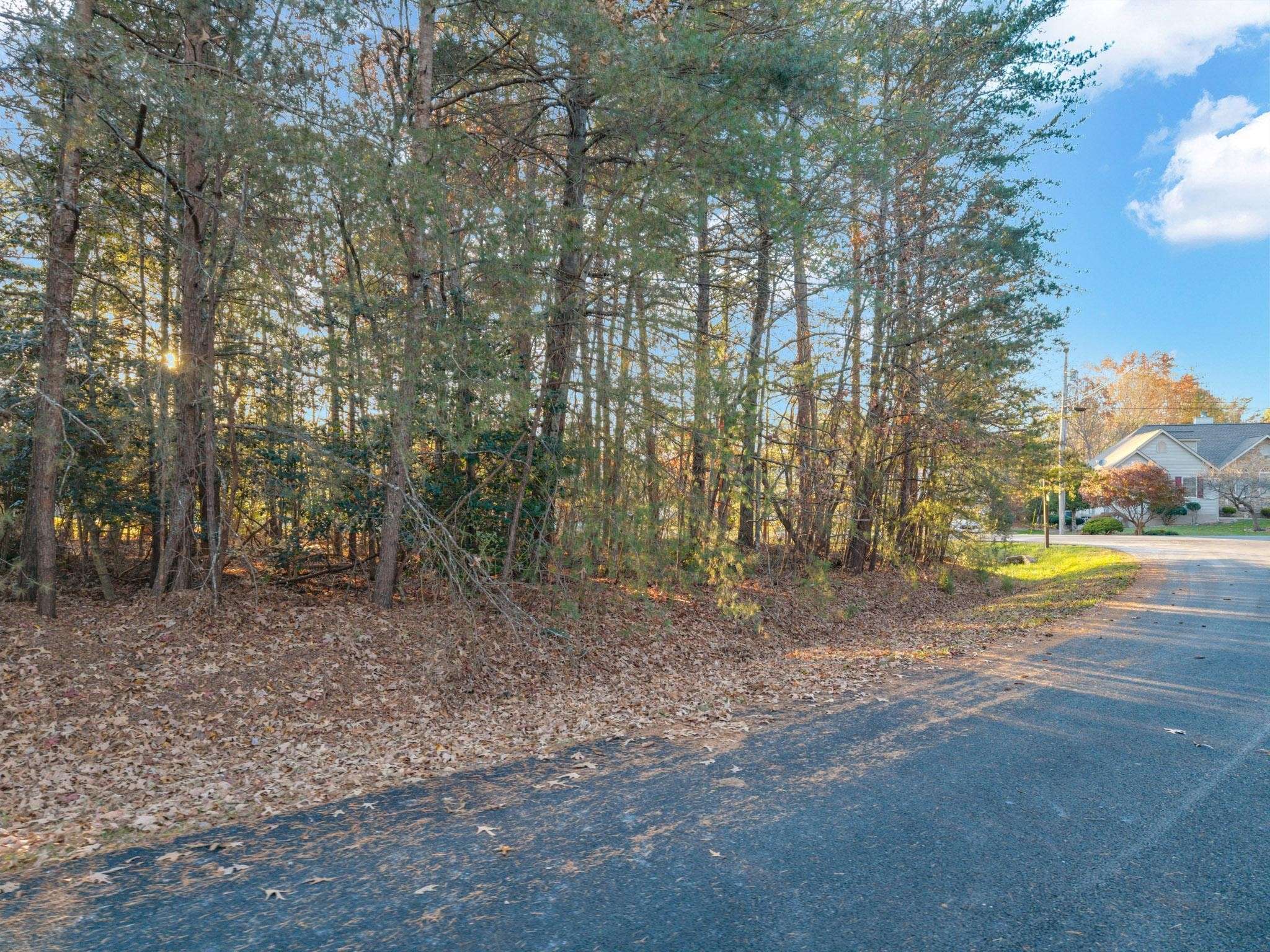 19 Inwood Dr, Crossville, TN 38558