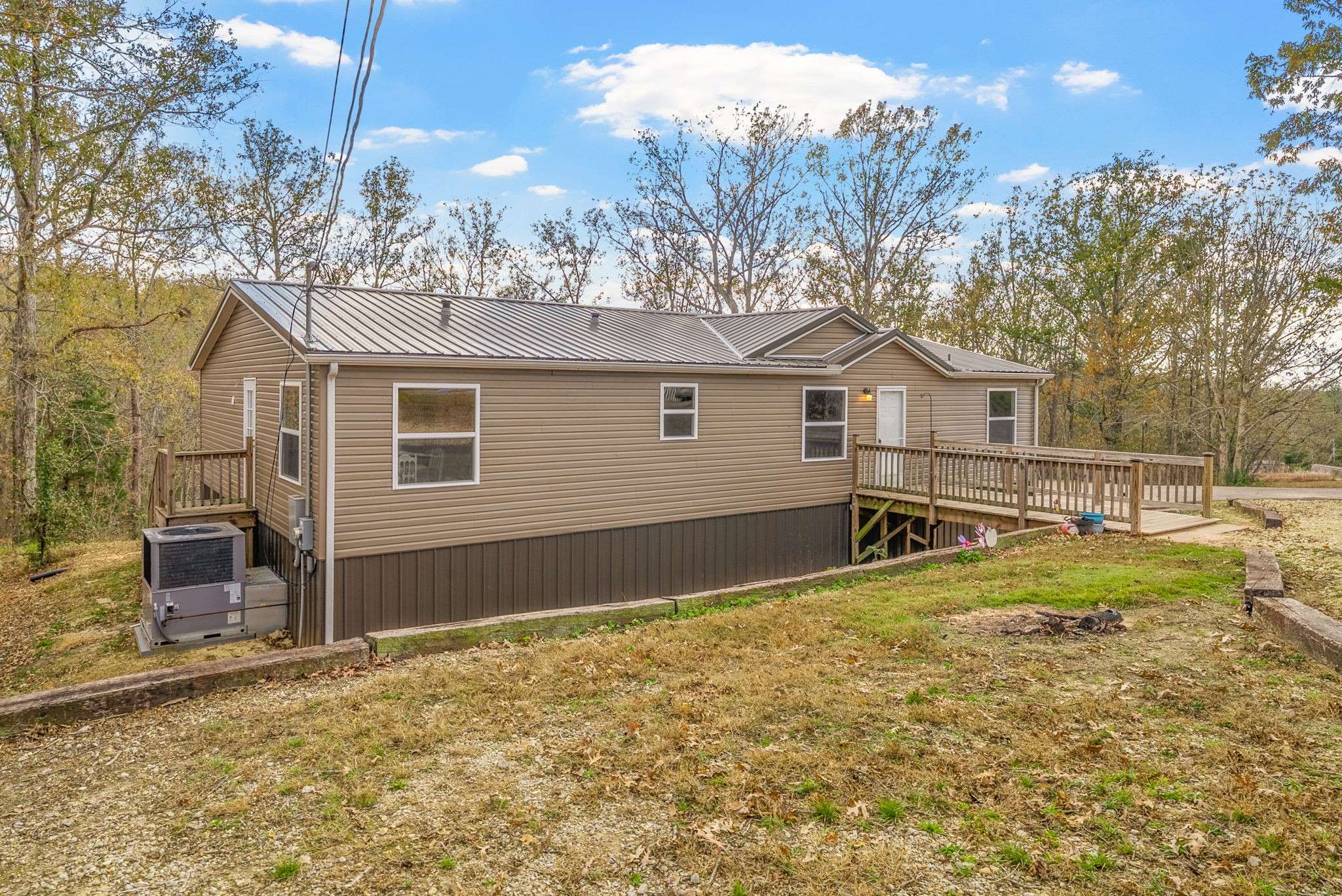 197 Old Homestead Rd, Big Sandy, TN 38221