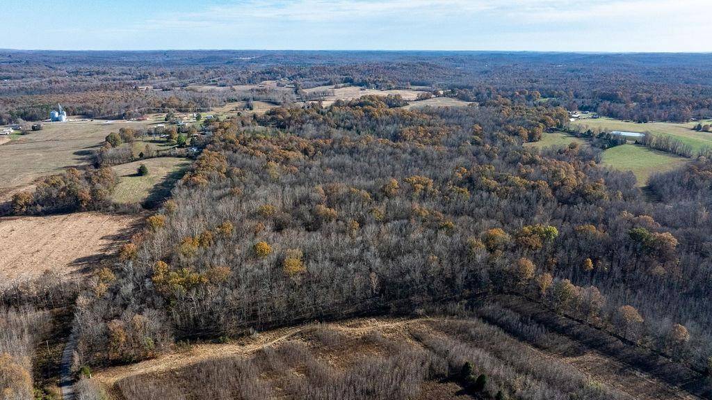 6301 Rochester Rd, Drakesboro, KY 42337