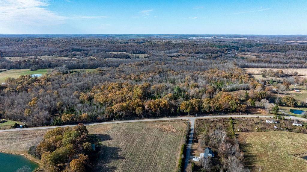 6301 Rochester Rd, Drakesboro, KY 42337