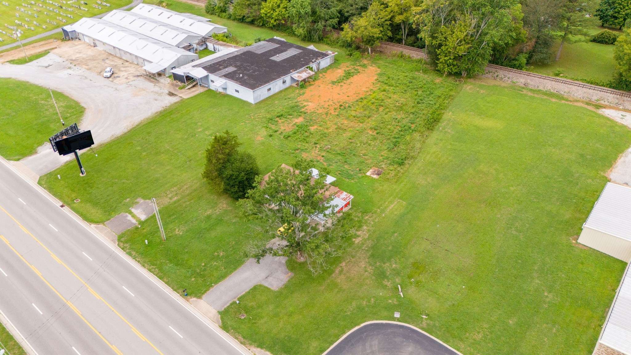 309 N Military St, Loretto, TN 38469
