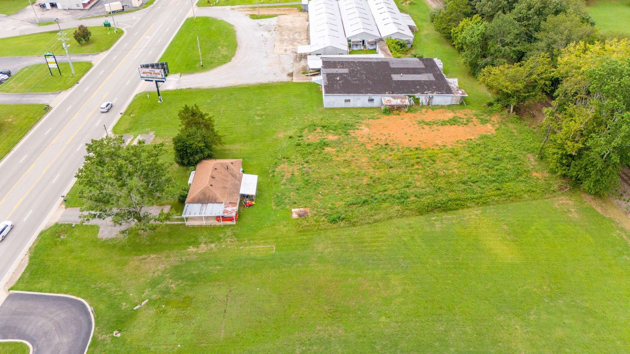 309 N Military St, Loretto, TN 38469
