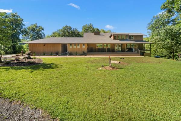 2900 Tanyard Hill Rd, Lynchburg, TN 37352