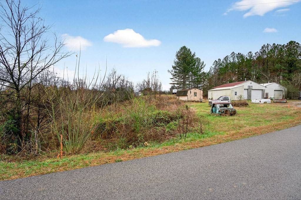265 N Center Point Acres, Walling, TN 38587