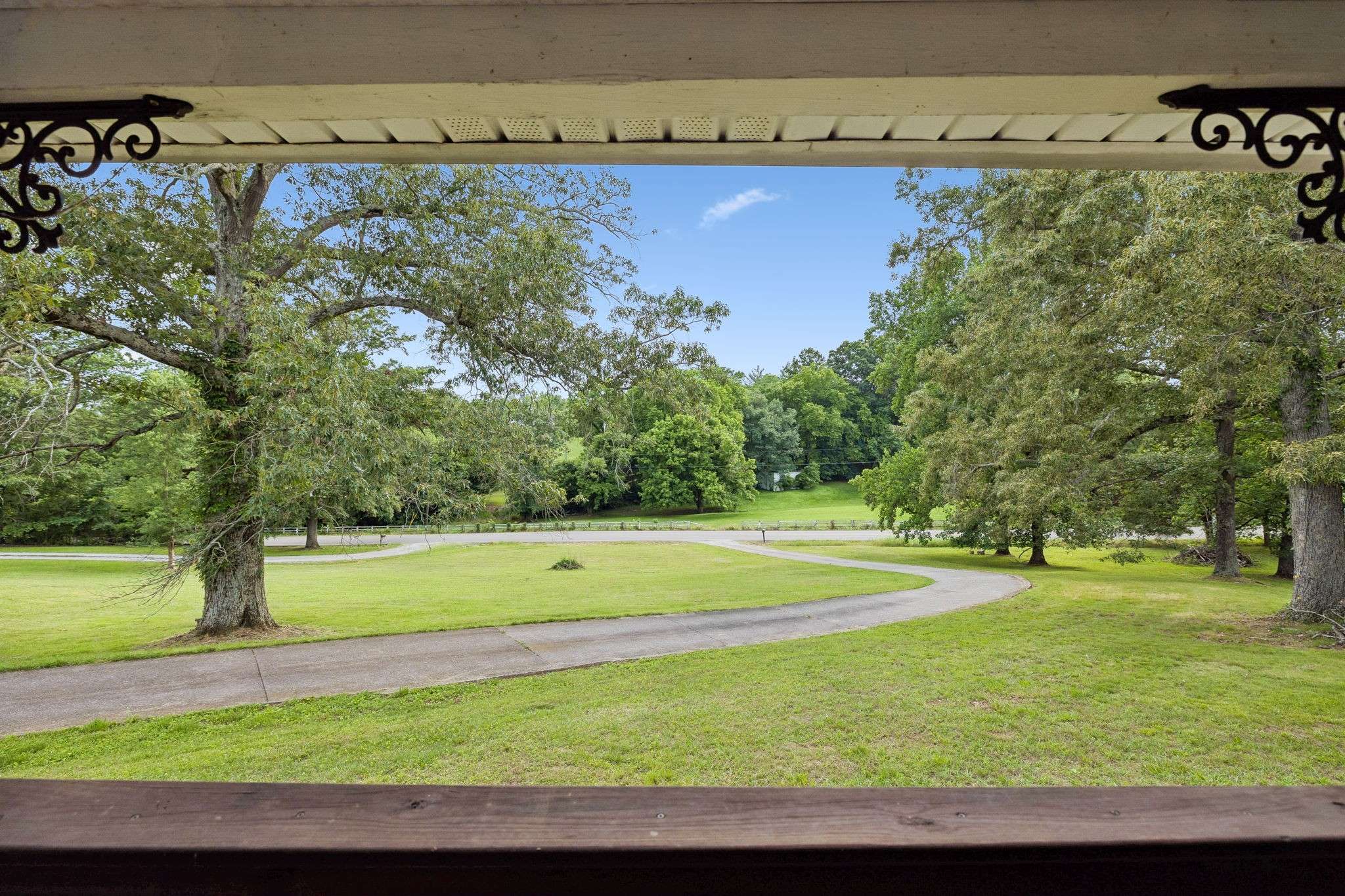 1733 Belotes Ferry Rd, Lebanon, TN 37087