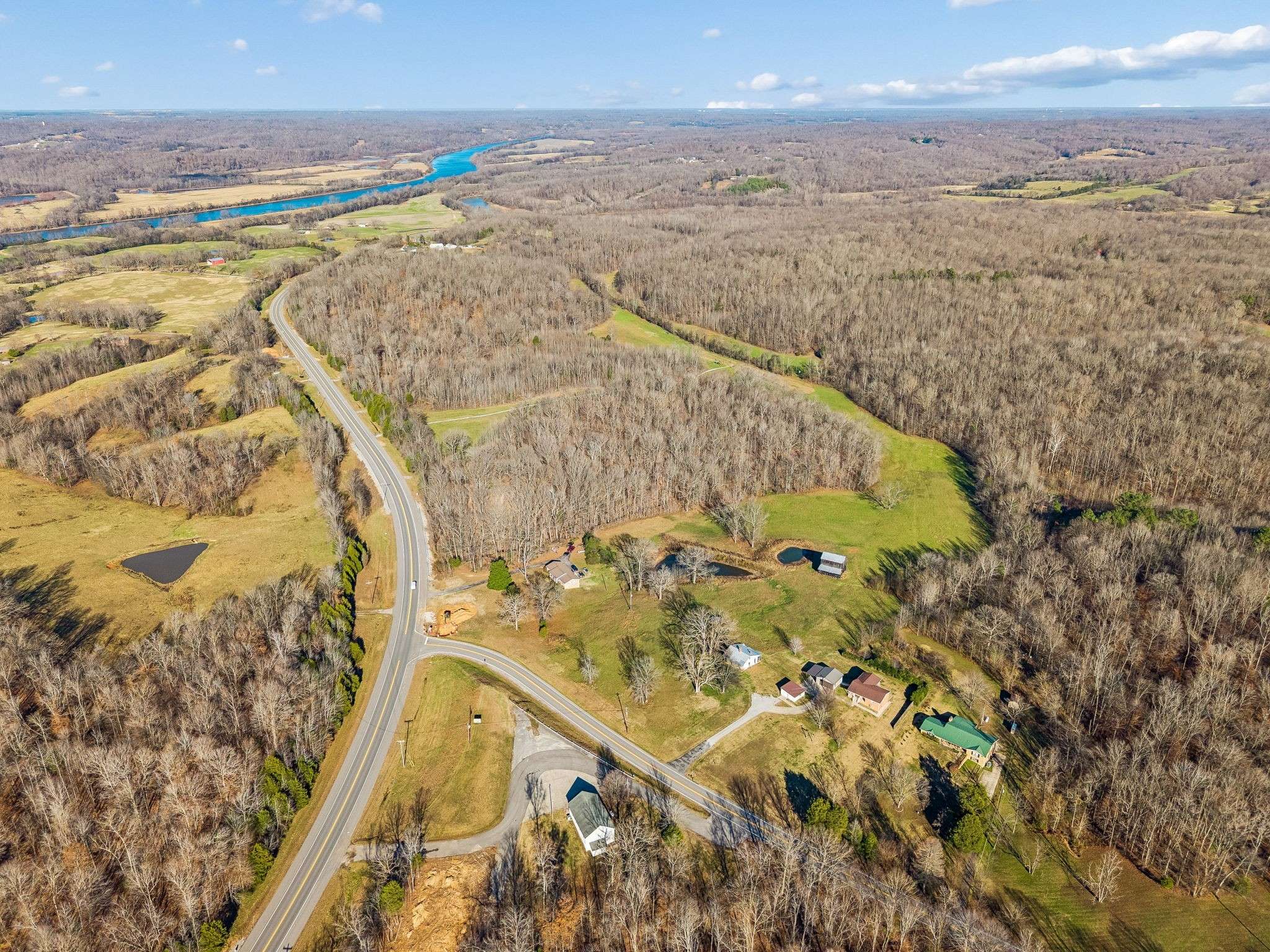 3819 Old Highway 13, Cumberland City, TN 37050