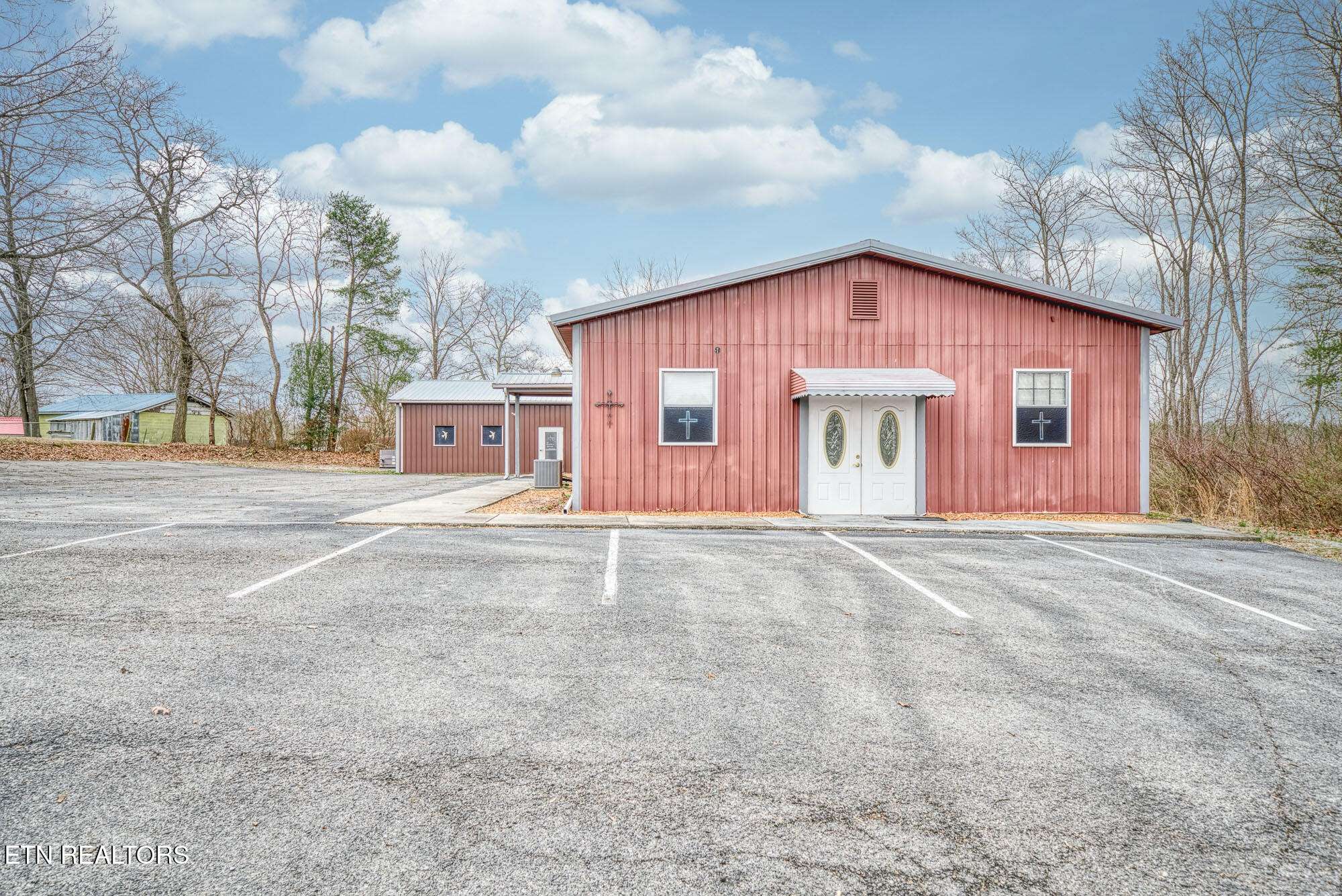 164 Oak Rd, Crossville, TN 38555