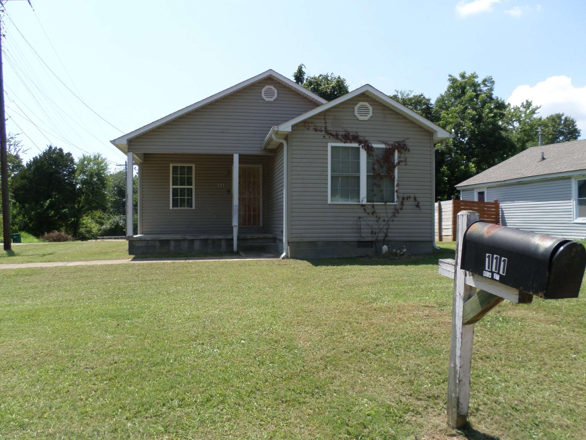 111 Rhea St, Jackson, TN 38301
