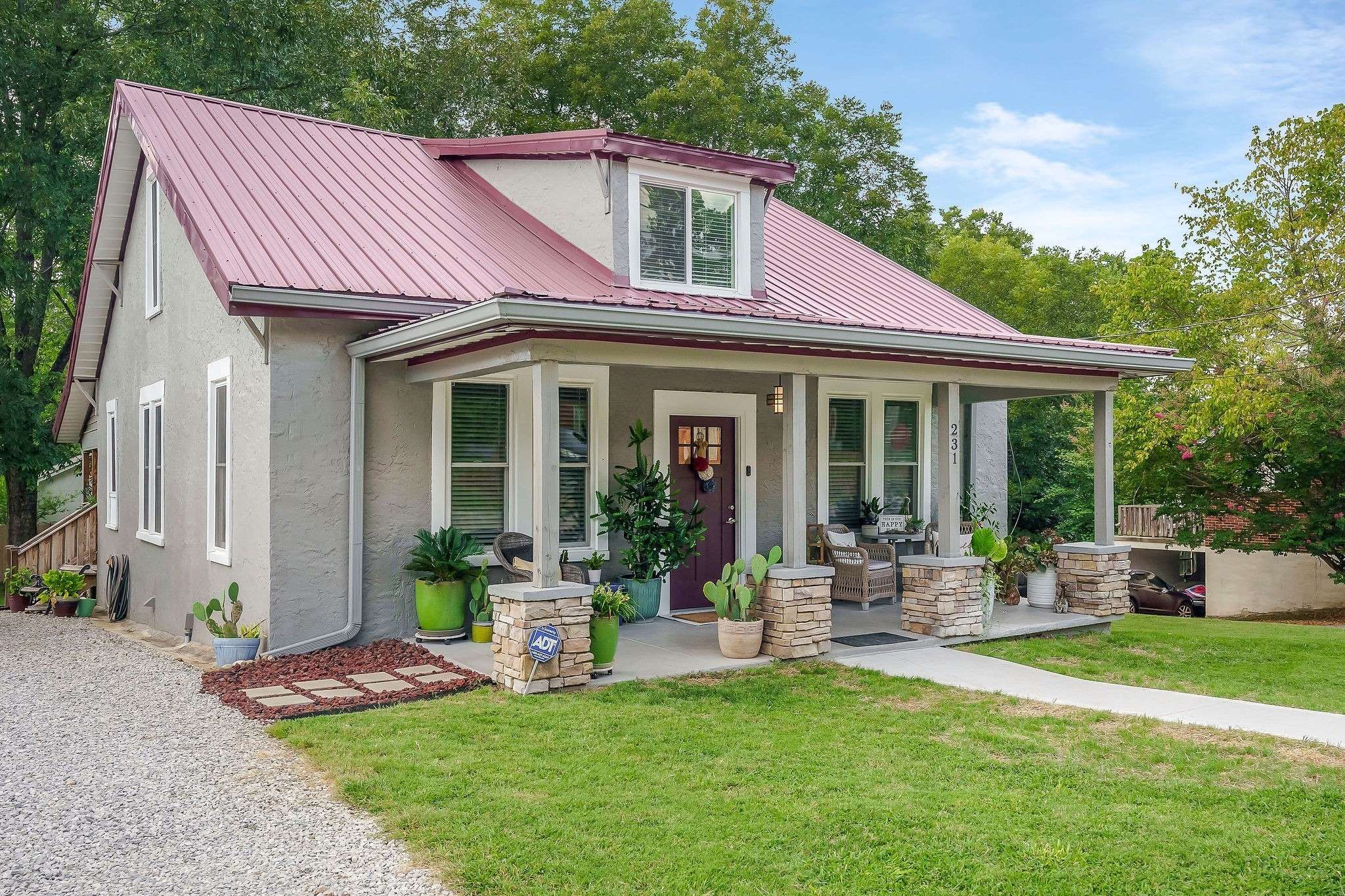 231 S Young St, Sparta, TN 38583