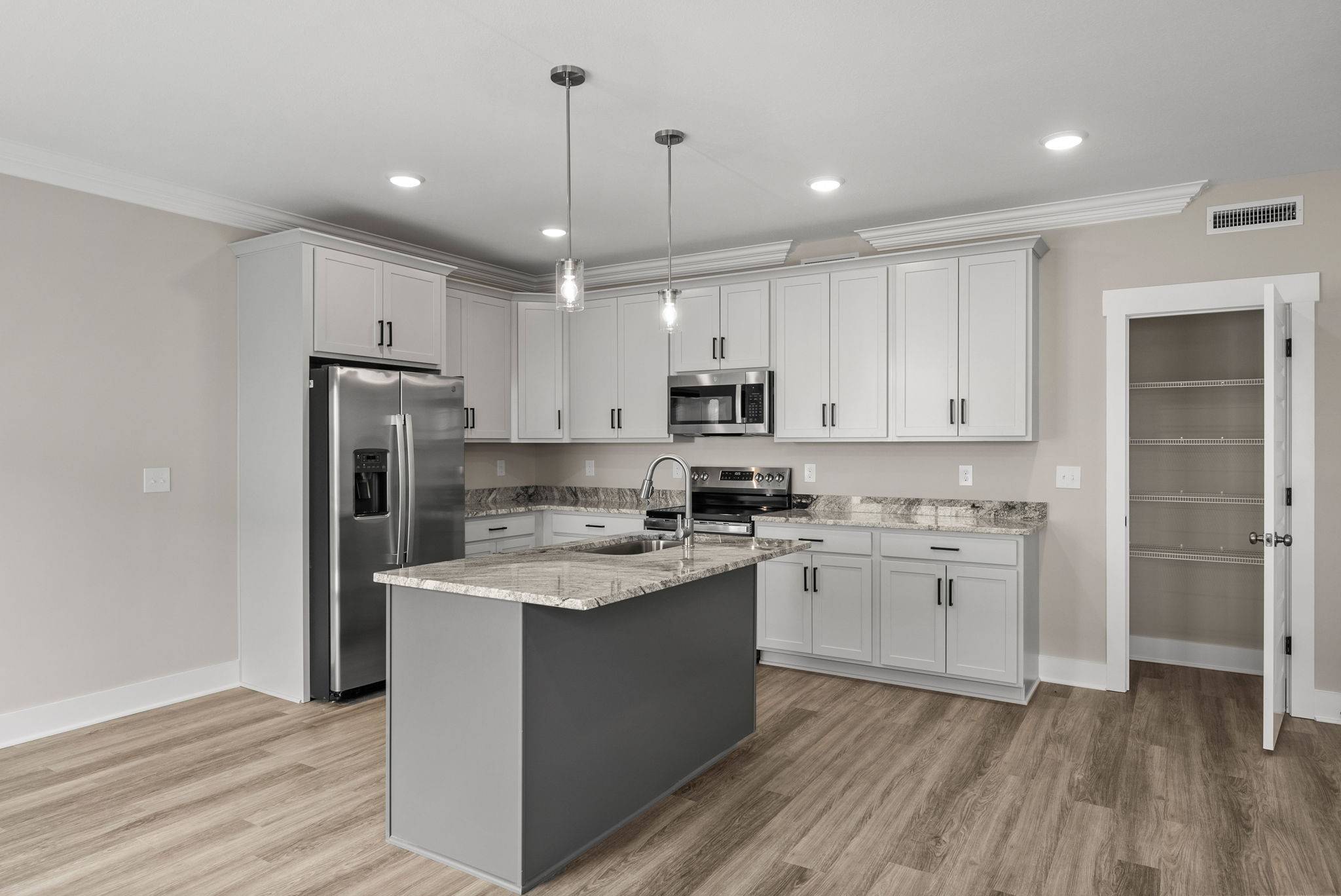 166 Sango Dr #Bldg 600 #50, Clarksville, TN 37043