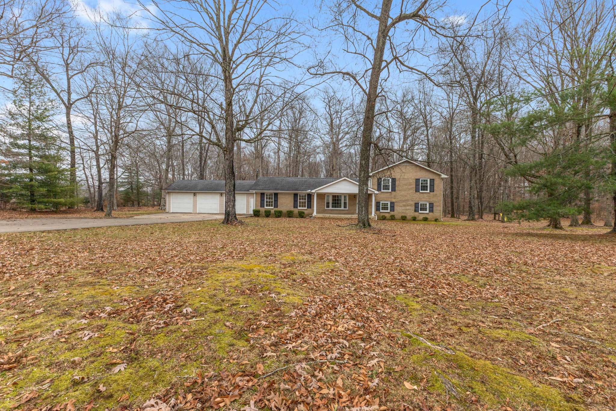 698 Houston Fielder Rd, Clarksville, TN 37043