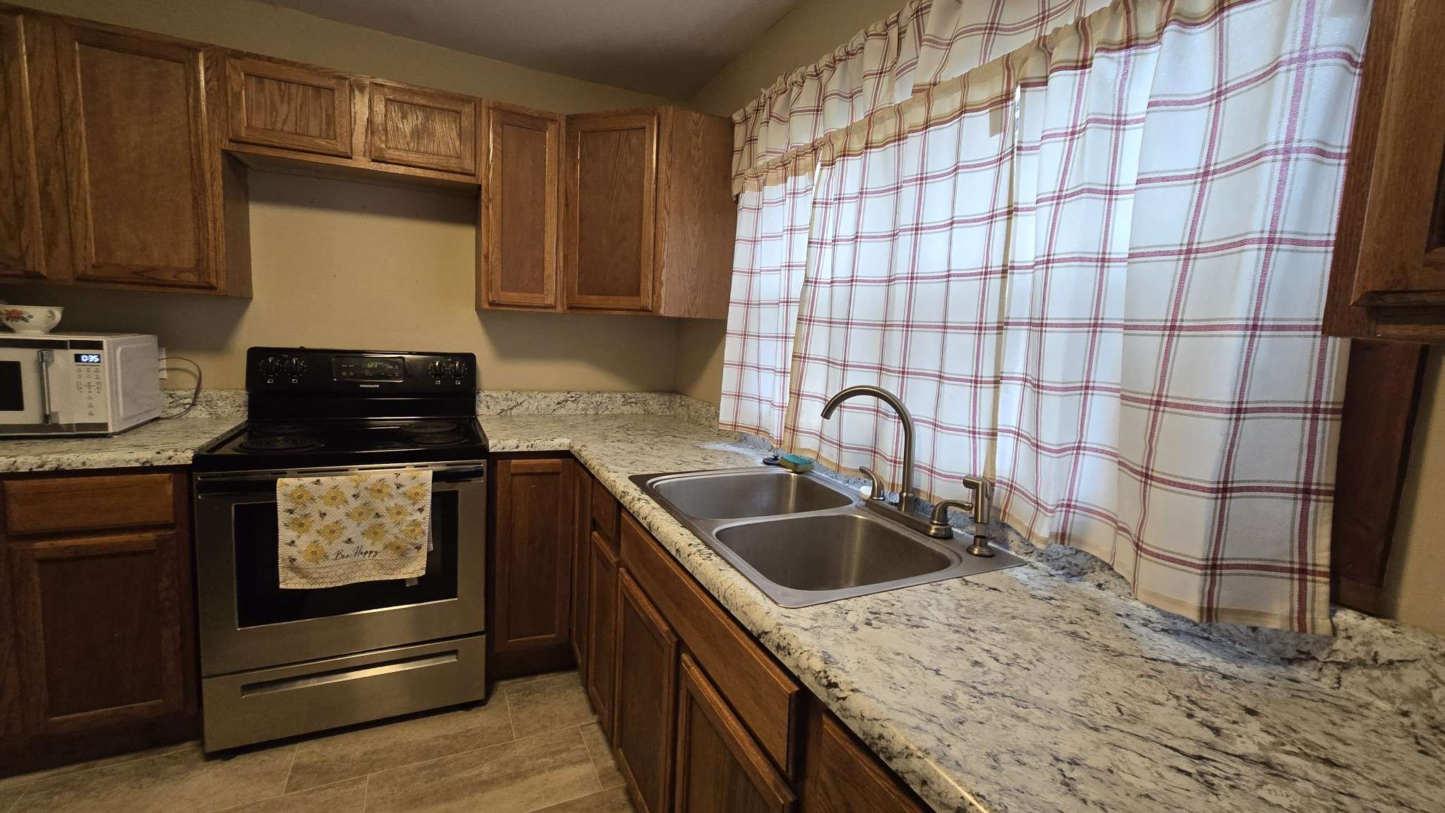 201 Walton Ave, Lafayette, TN 37083