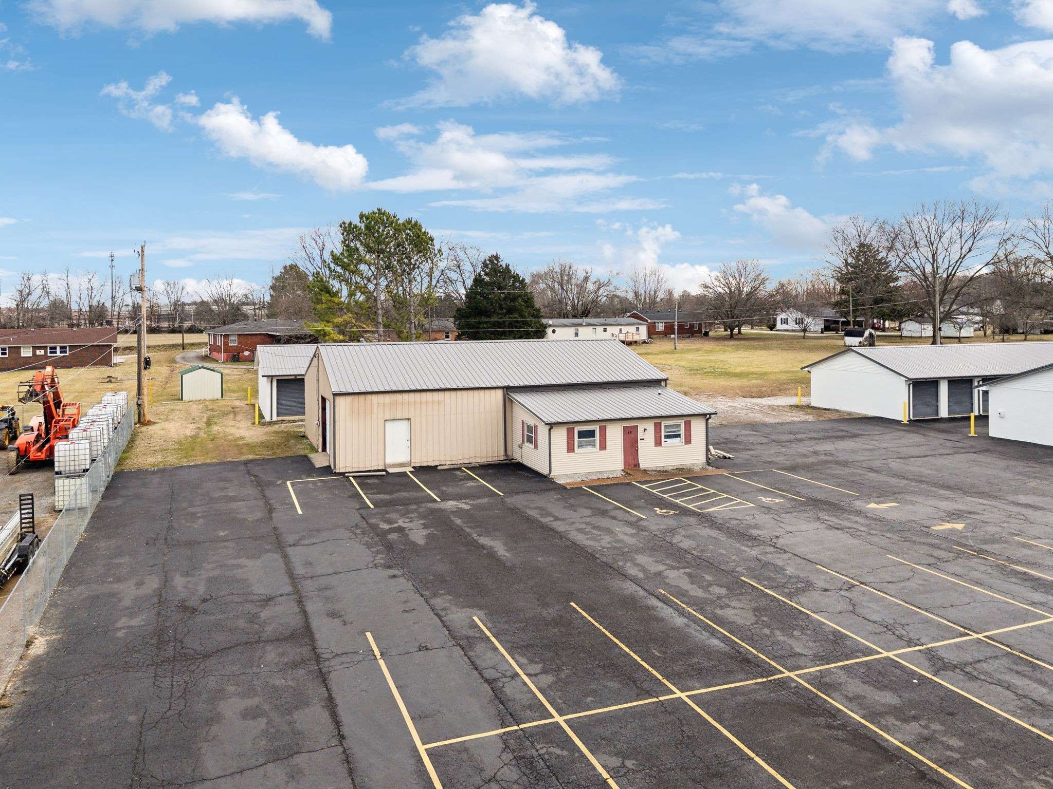 457 N Broadway, Portland, TN 37148