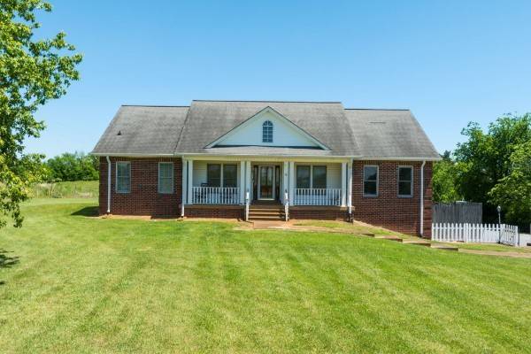 1224 Stop 30 Road, Hendersonville, TN 37075
