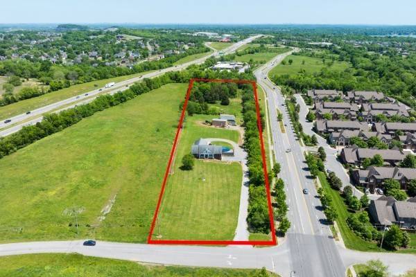 1224 Stop 30 Road, Hendersonville, TN 37075