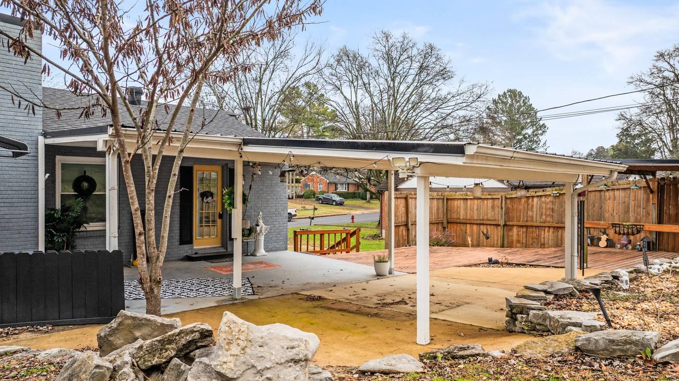 808 3rd Ave, Fayetteville, TN 37334