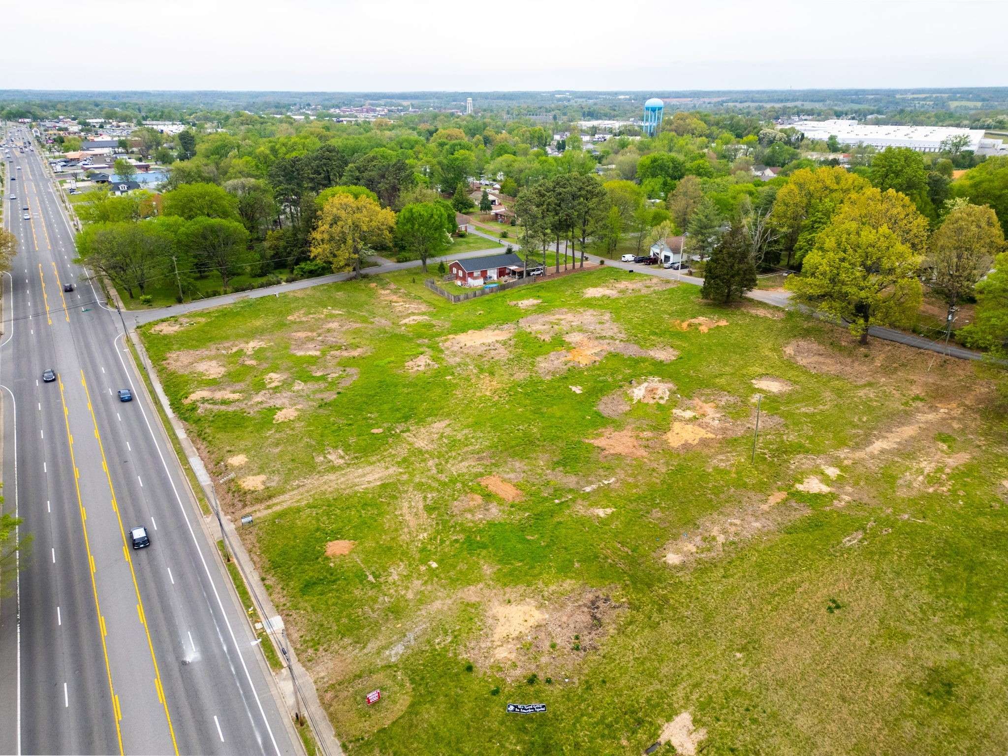 2504 Memorial Blvd, Springfield, TN 37172